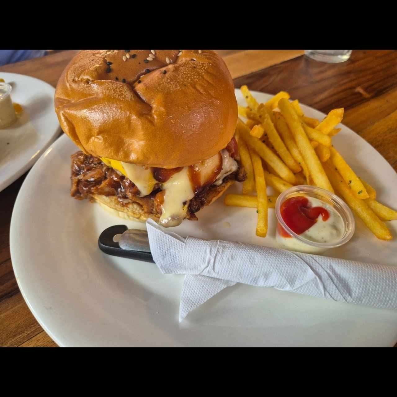 BURGERS - CHEROKEE RIBS