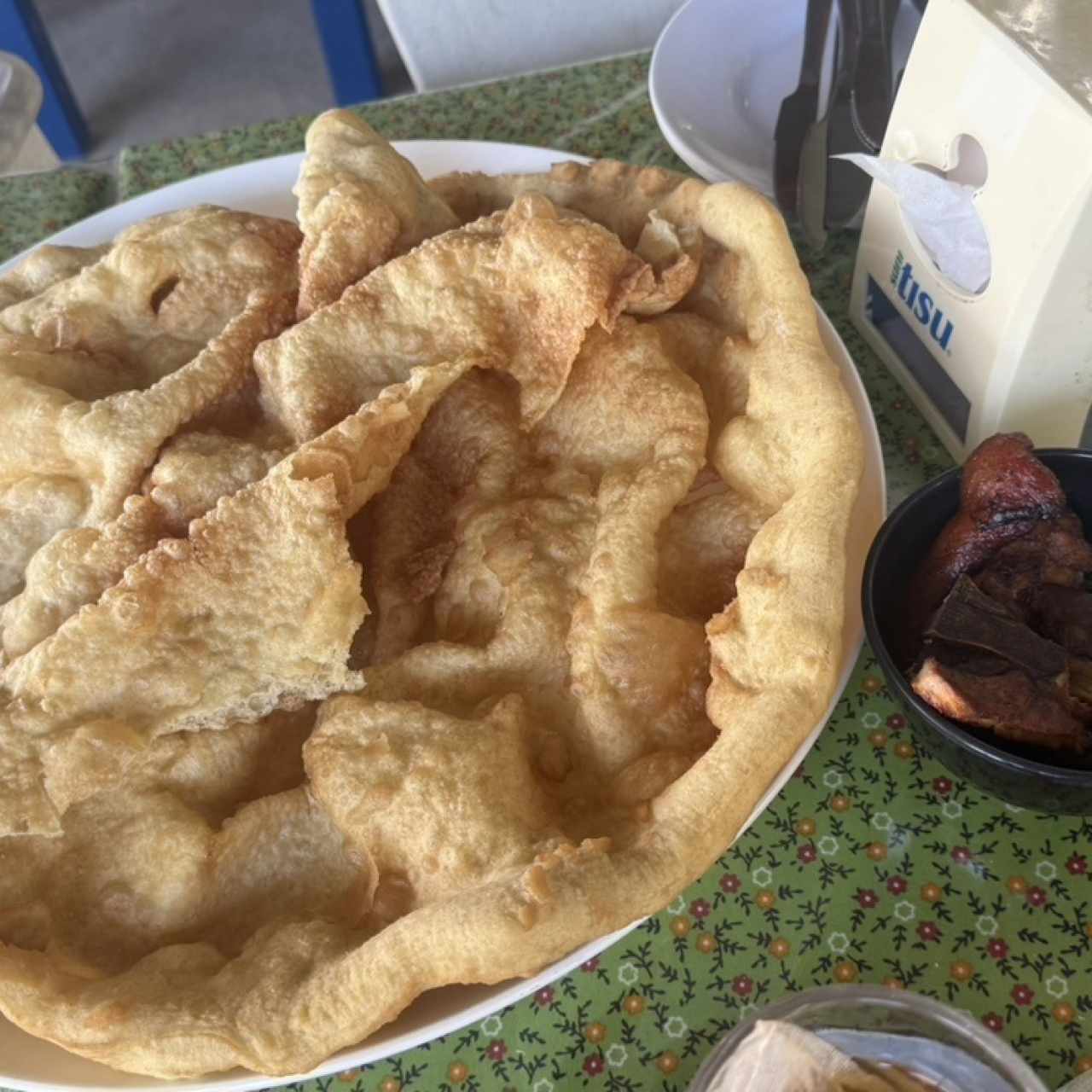 Hojaldre con puerco ahumado 