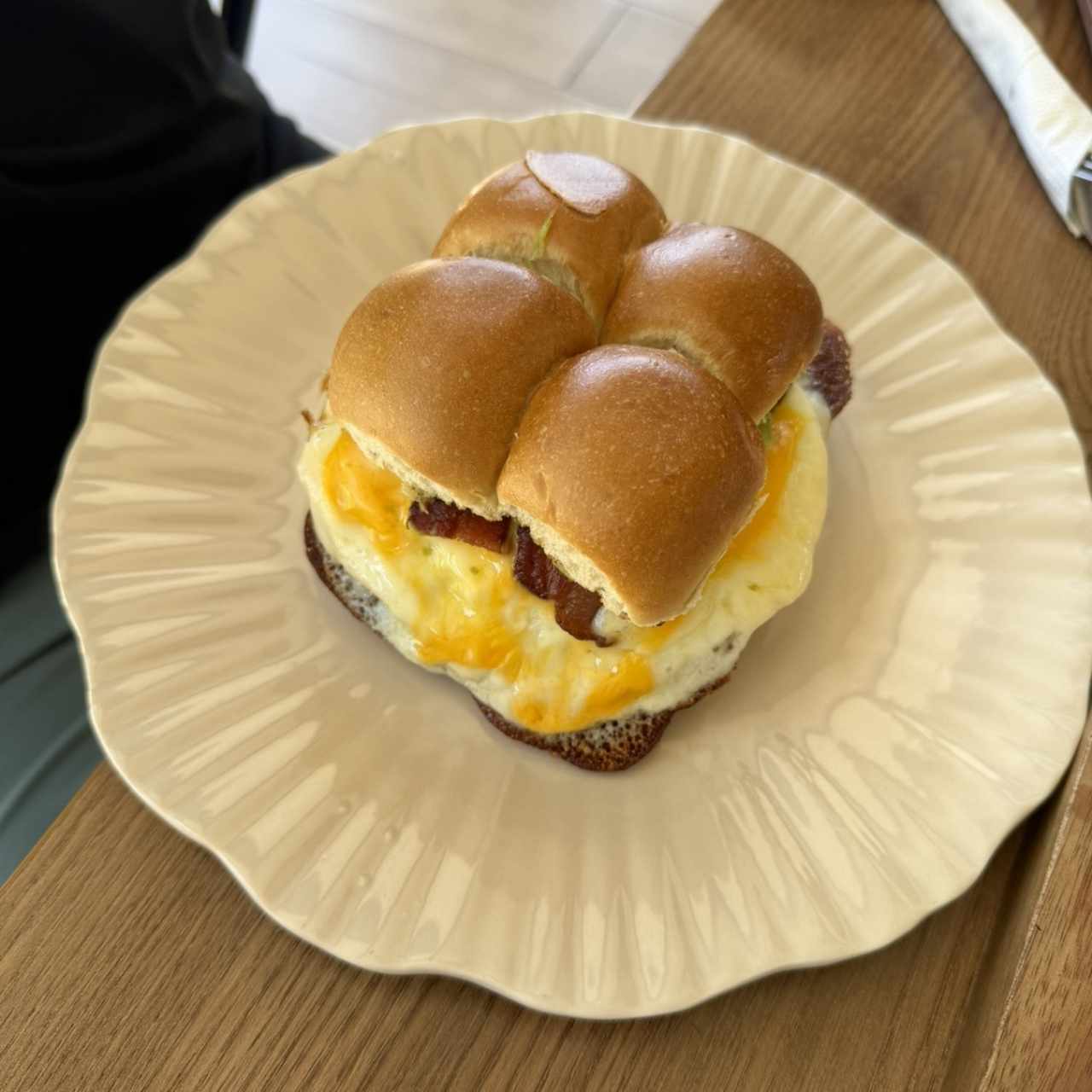 BREAKFAST SANDWICHES - BREAKFAST SANDWICH