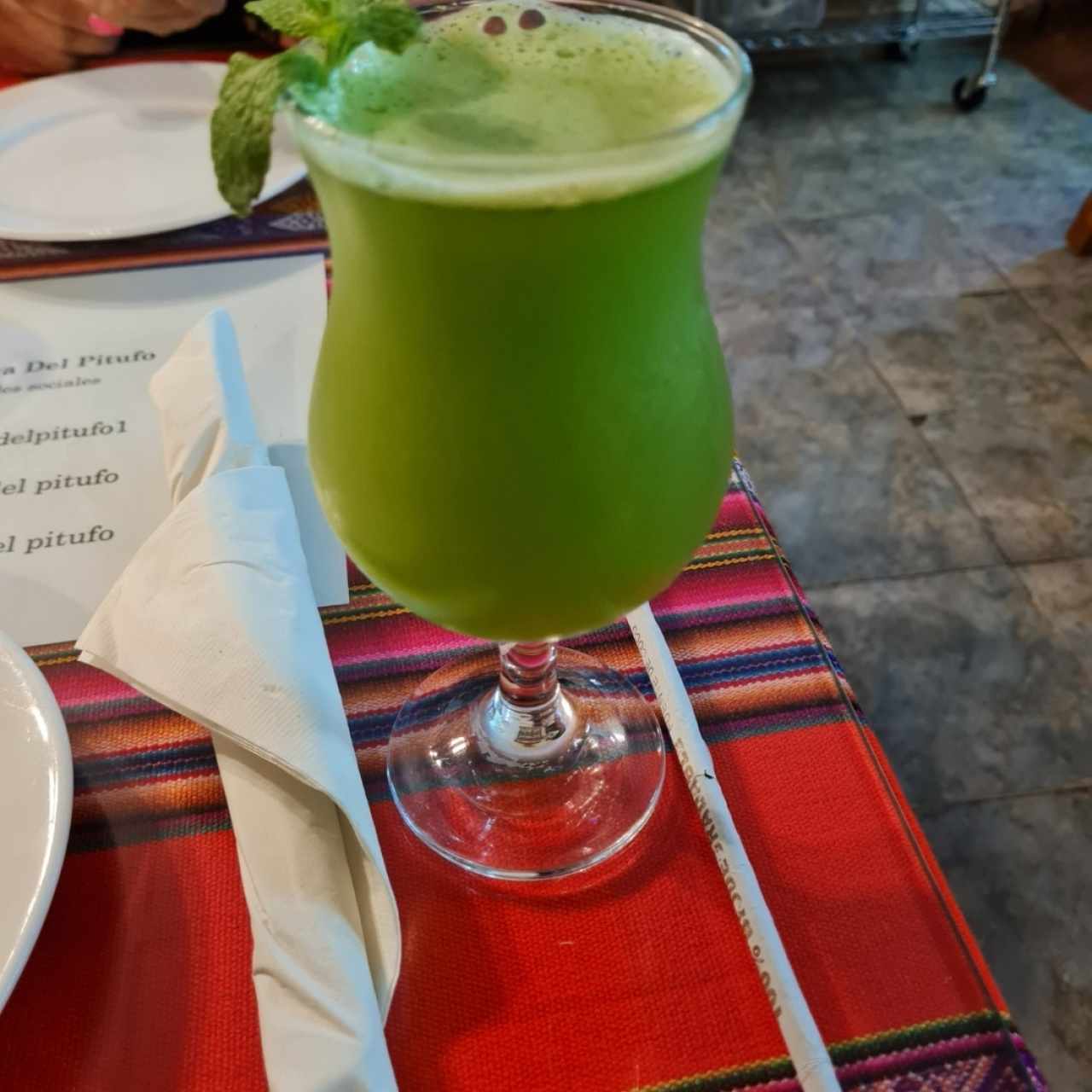 limonada con hierbabuena