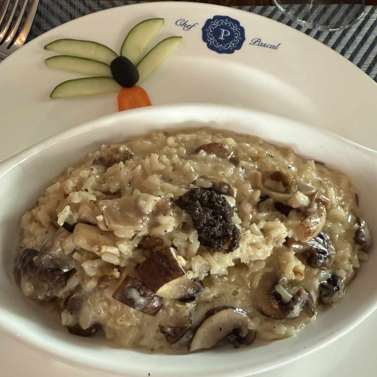 Risotto de 3 hongos con Aceite de Truffas Negras