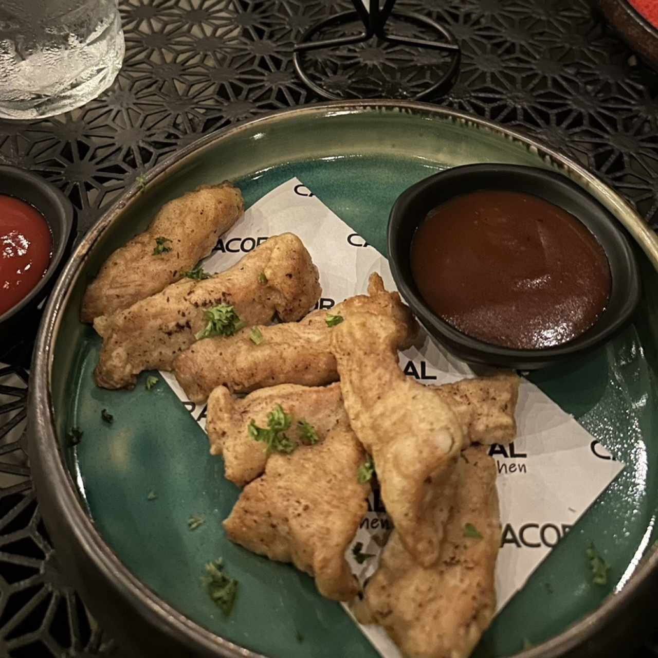 Alitas o deditos de pollo