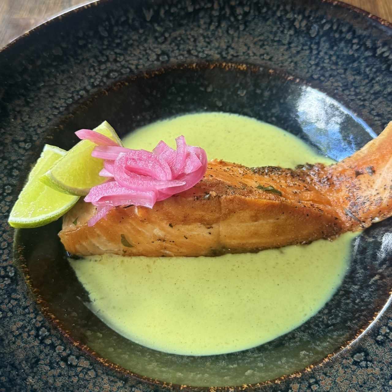 Caracoral's Kitchen - Salmón Coquito Curry