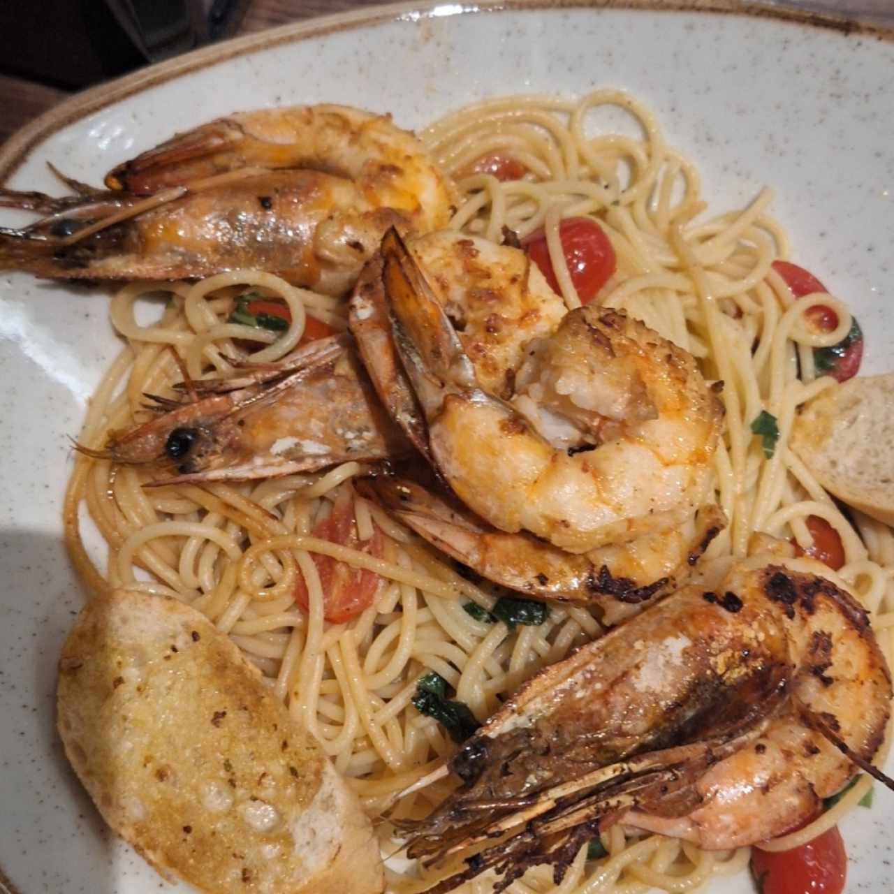 pasta al óleo con langostinos