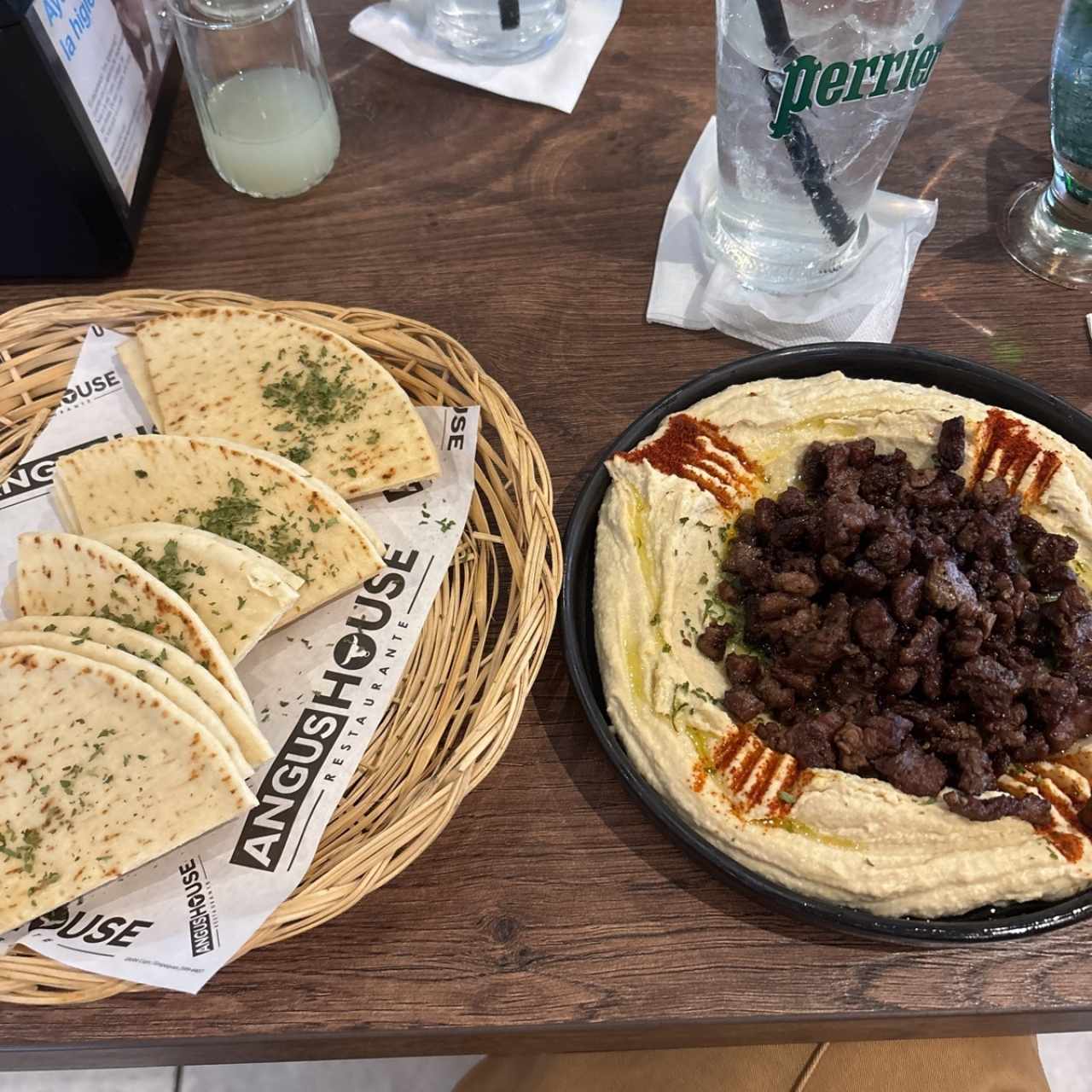 Dip de hummus con Filete