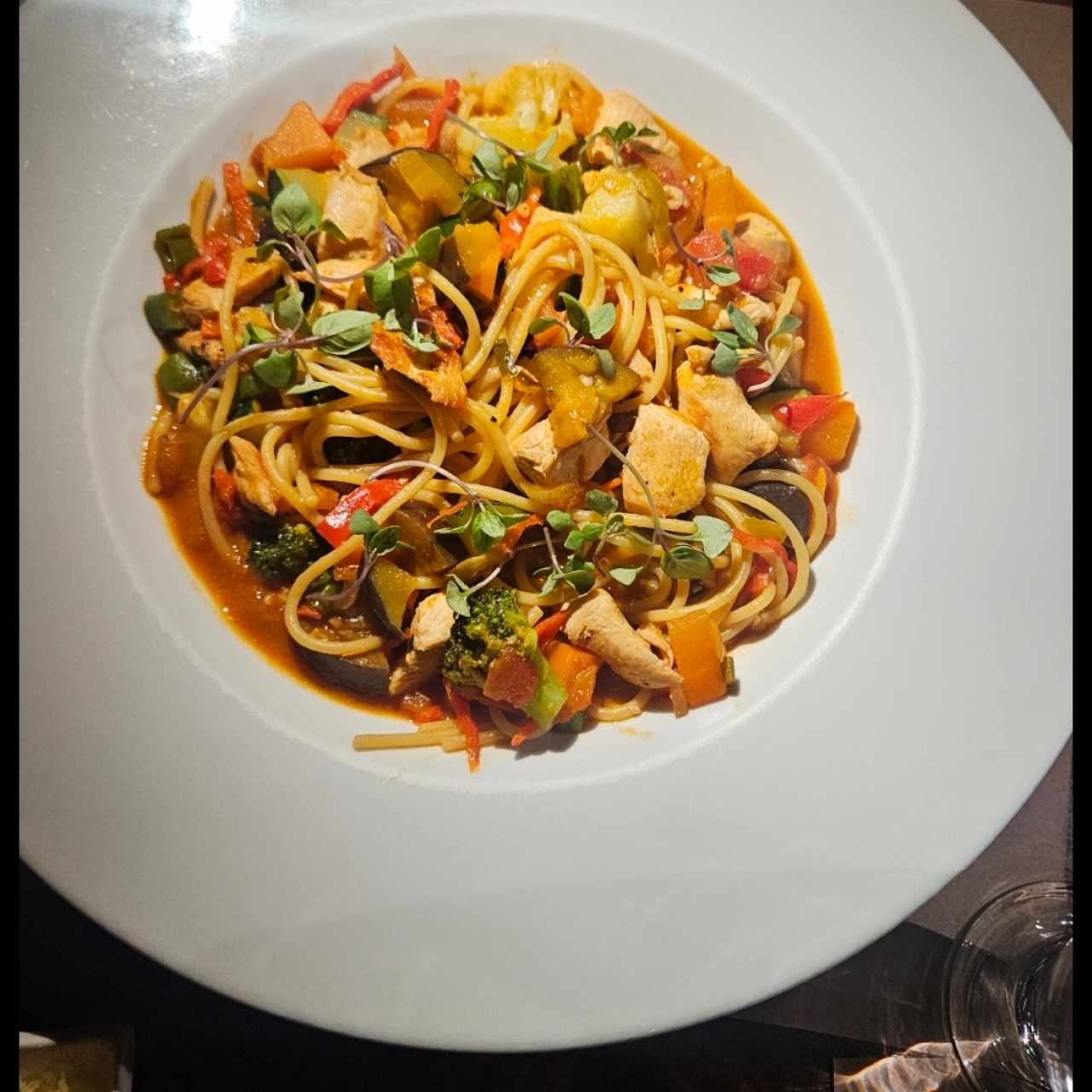 Spaguetti en salsa de Ají con pollo