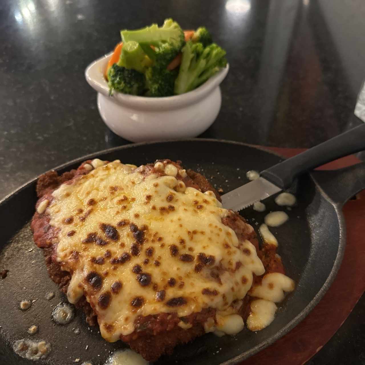 Milanesa de res a la parmesana