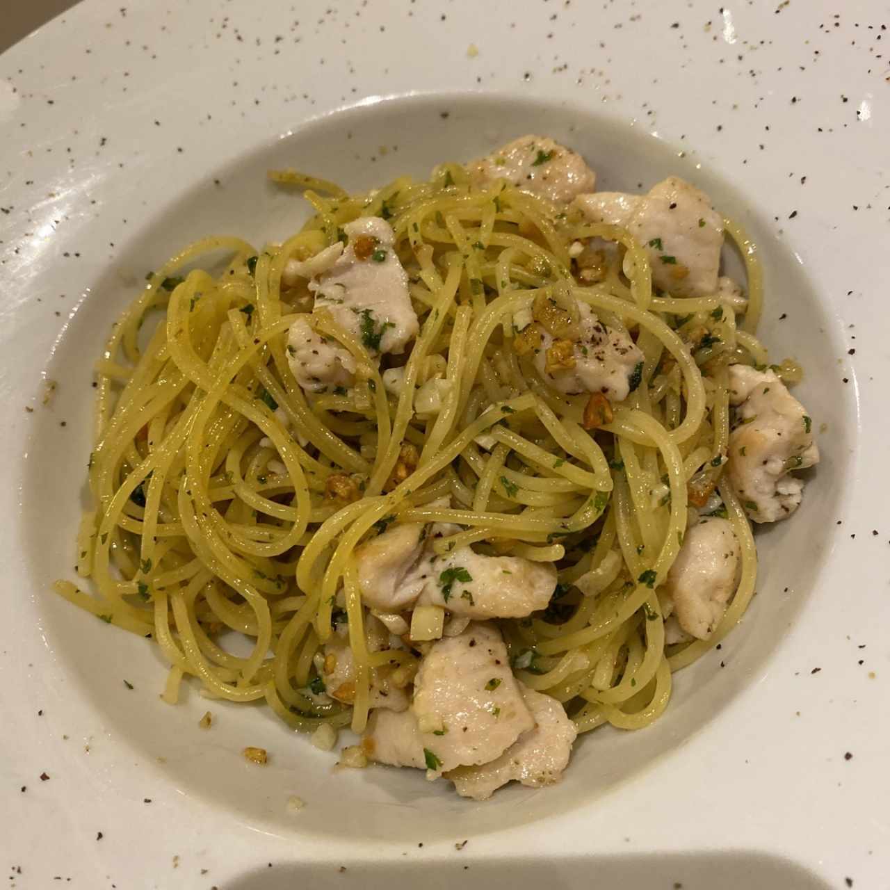 Pasta al óleo con pollo