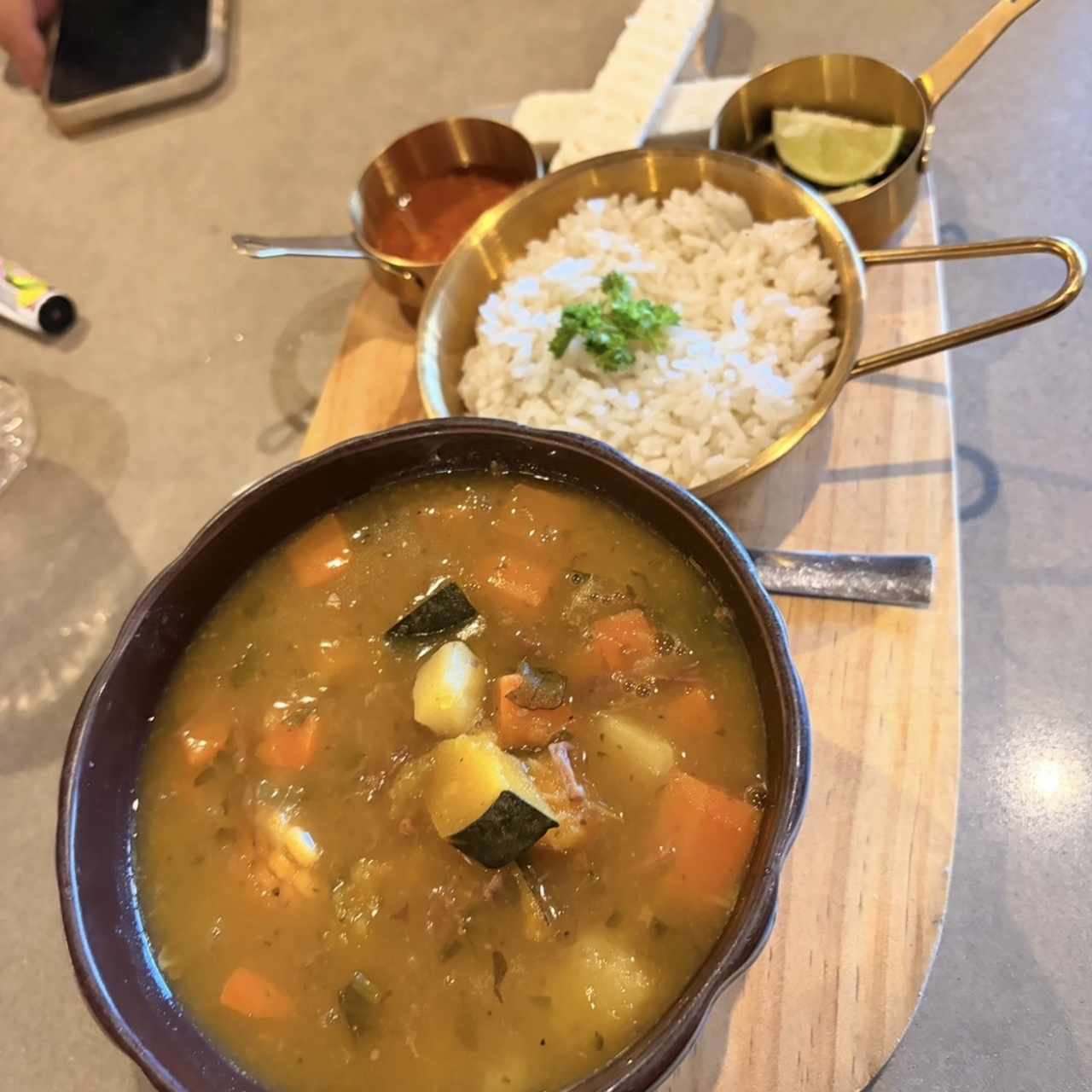 Sopa del Dia (Carne o Pollo)