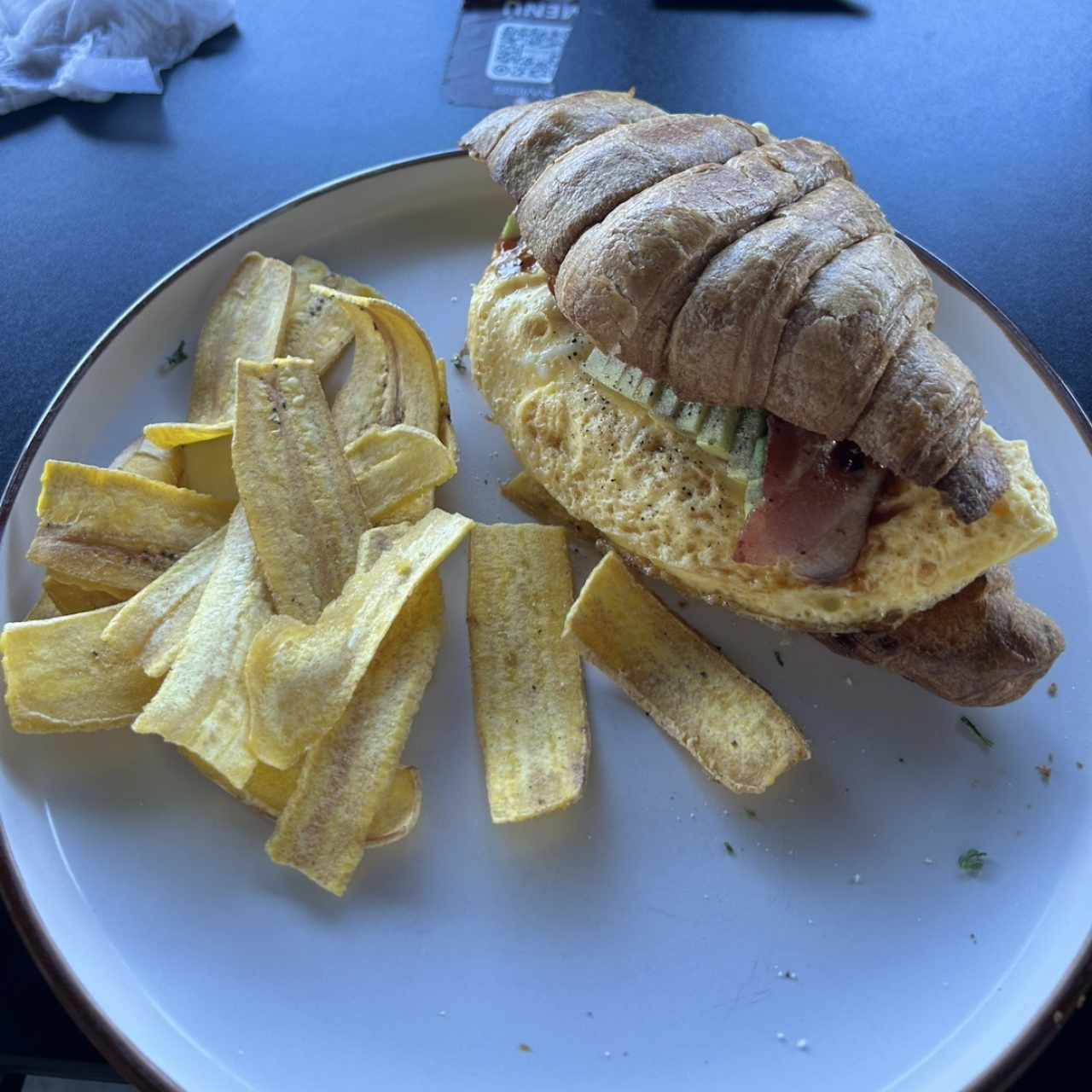 AVOCADO CROISSANT