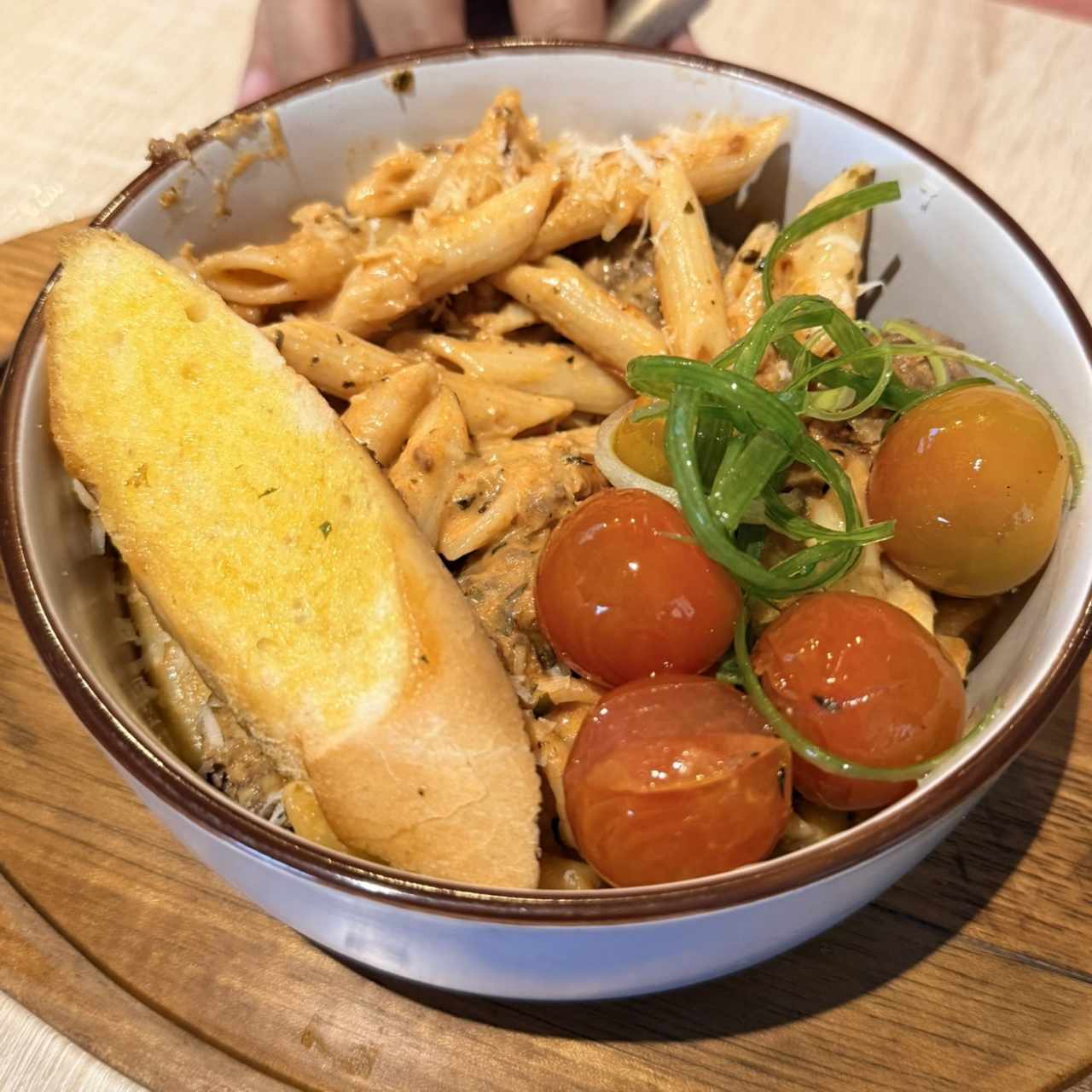 CHIRI MEAT / PASTA BOWL