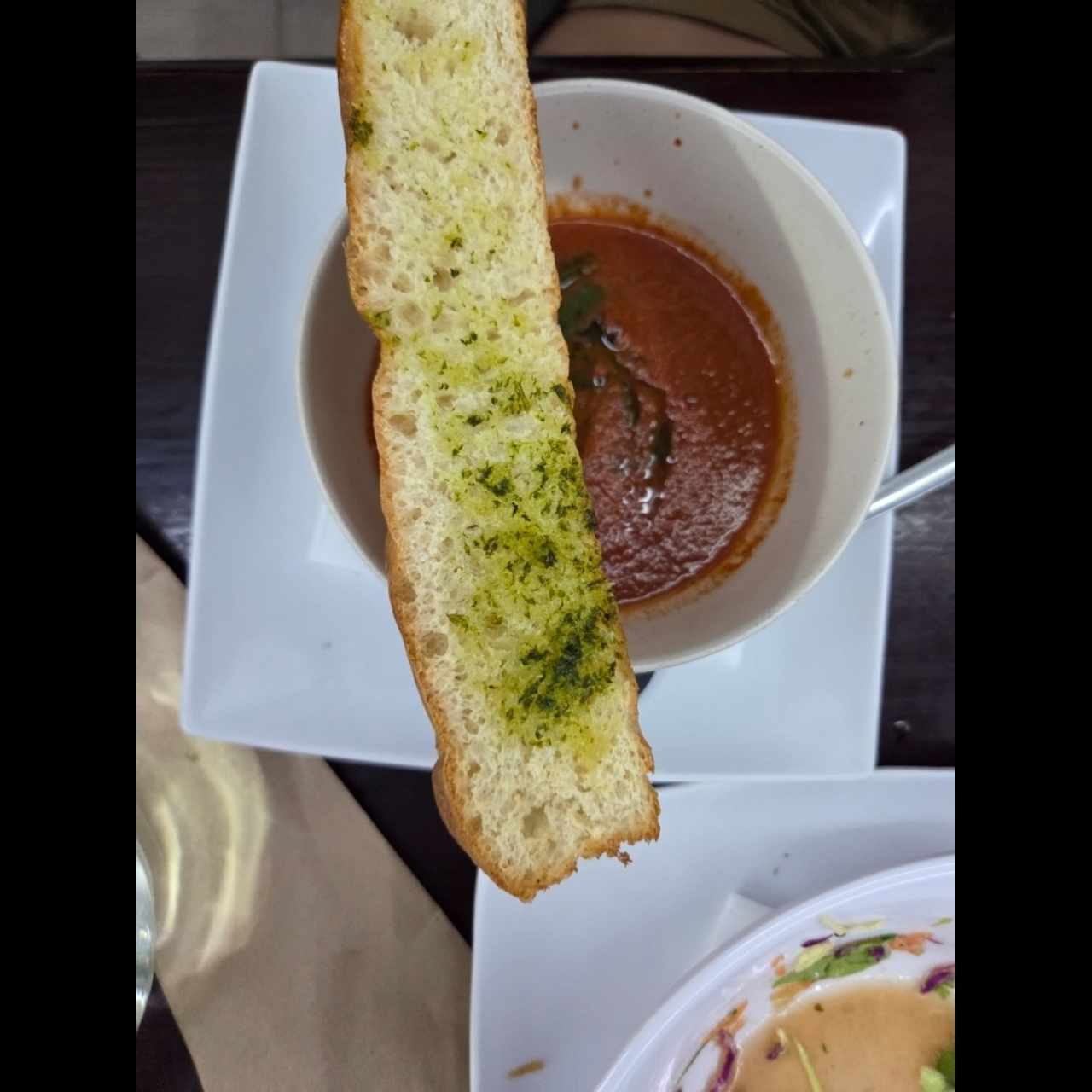 Crema de Tomate C/Focaccia de la Casa