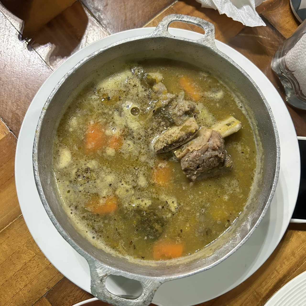 Sopa de costilla de res