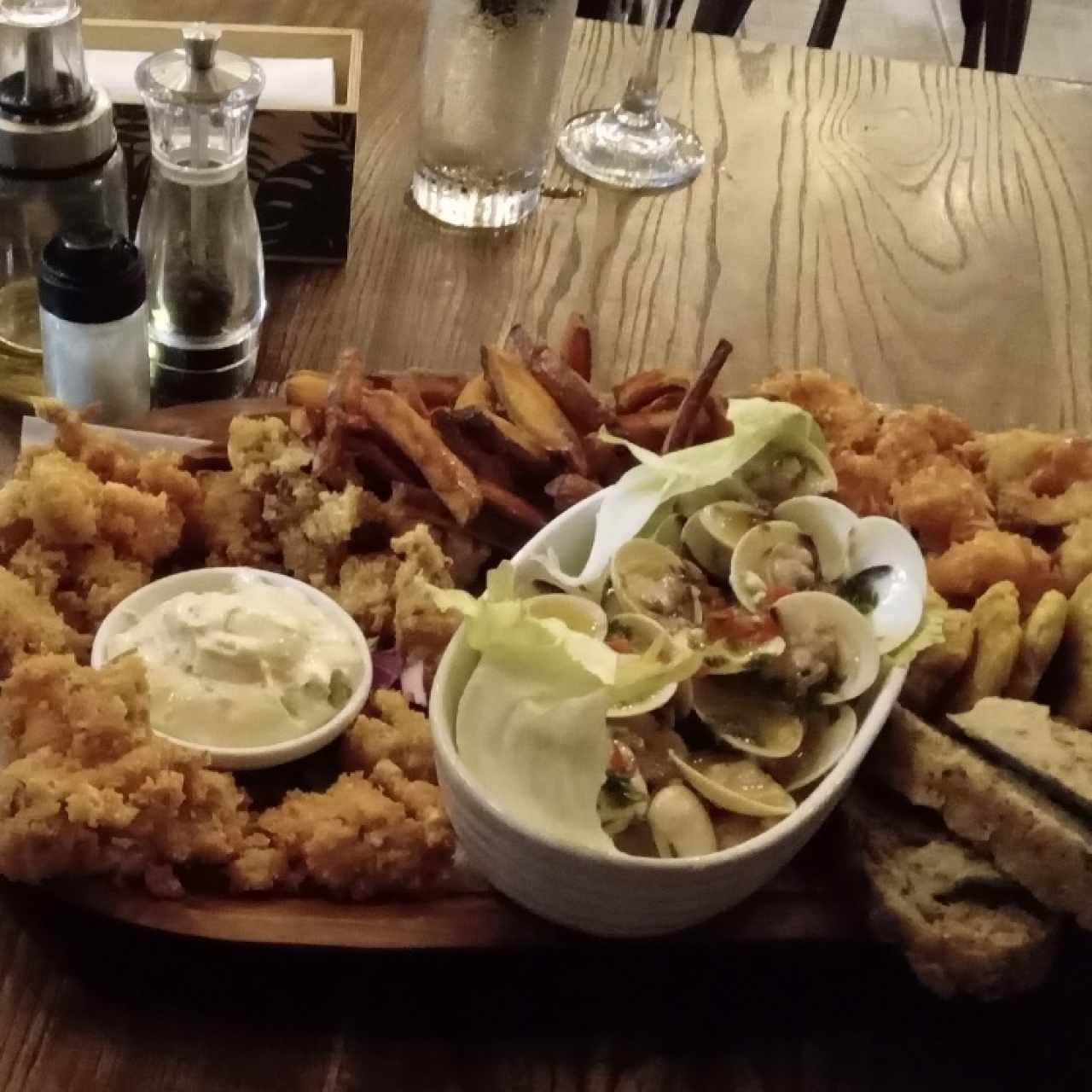 picada de mariscos