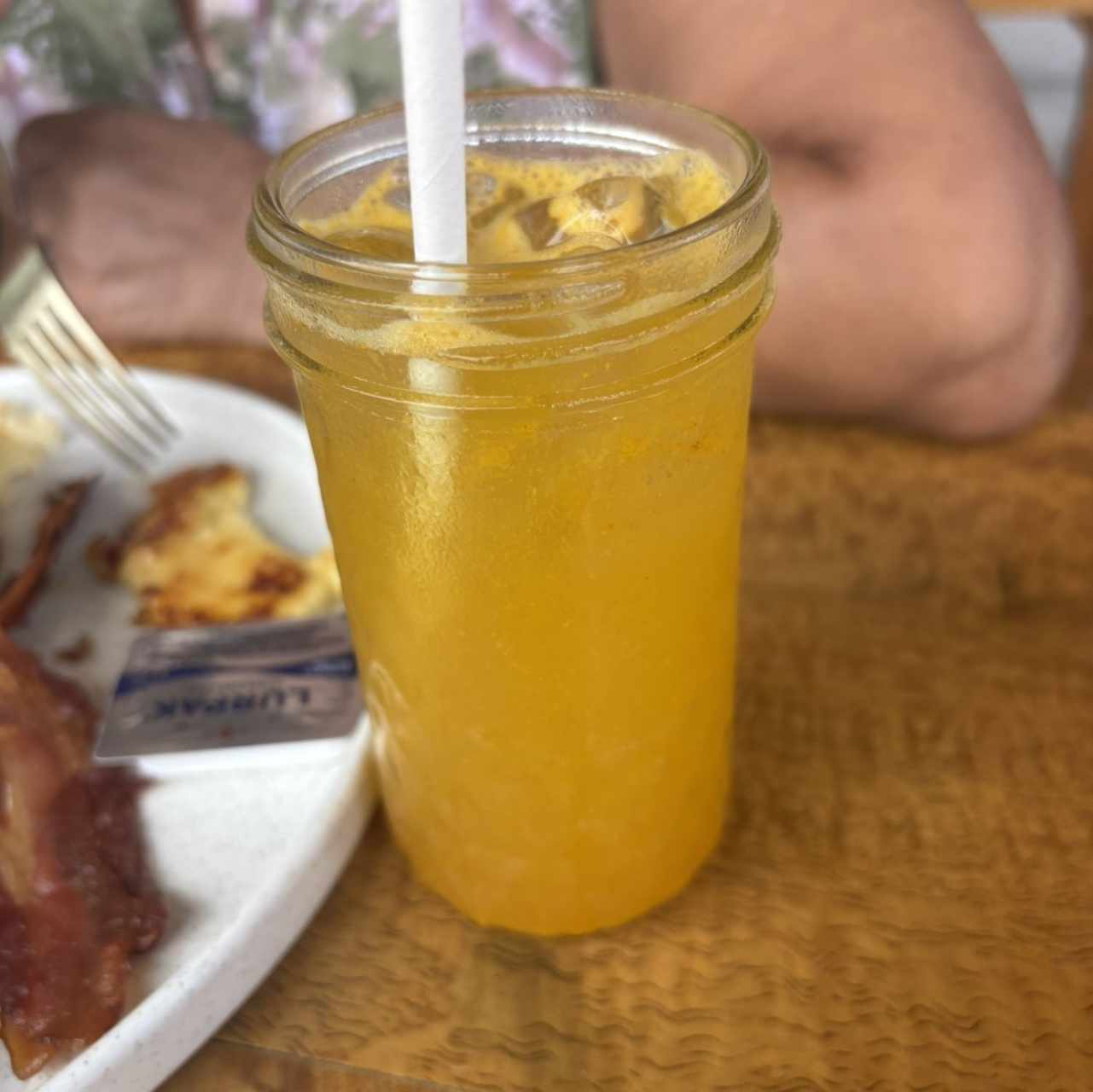 Limonada jengibre y curcuma