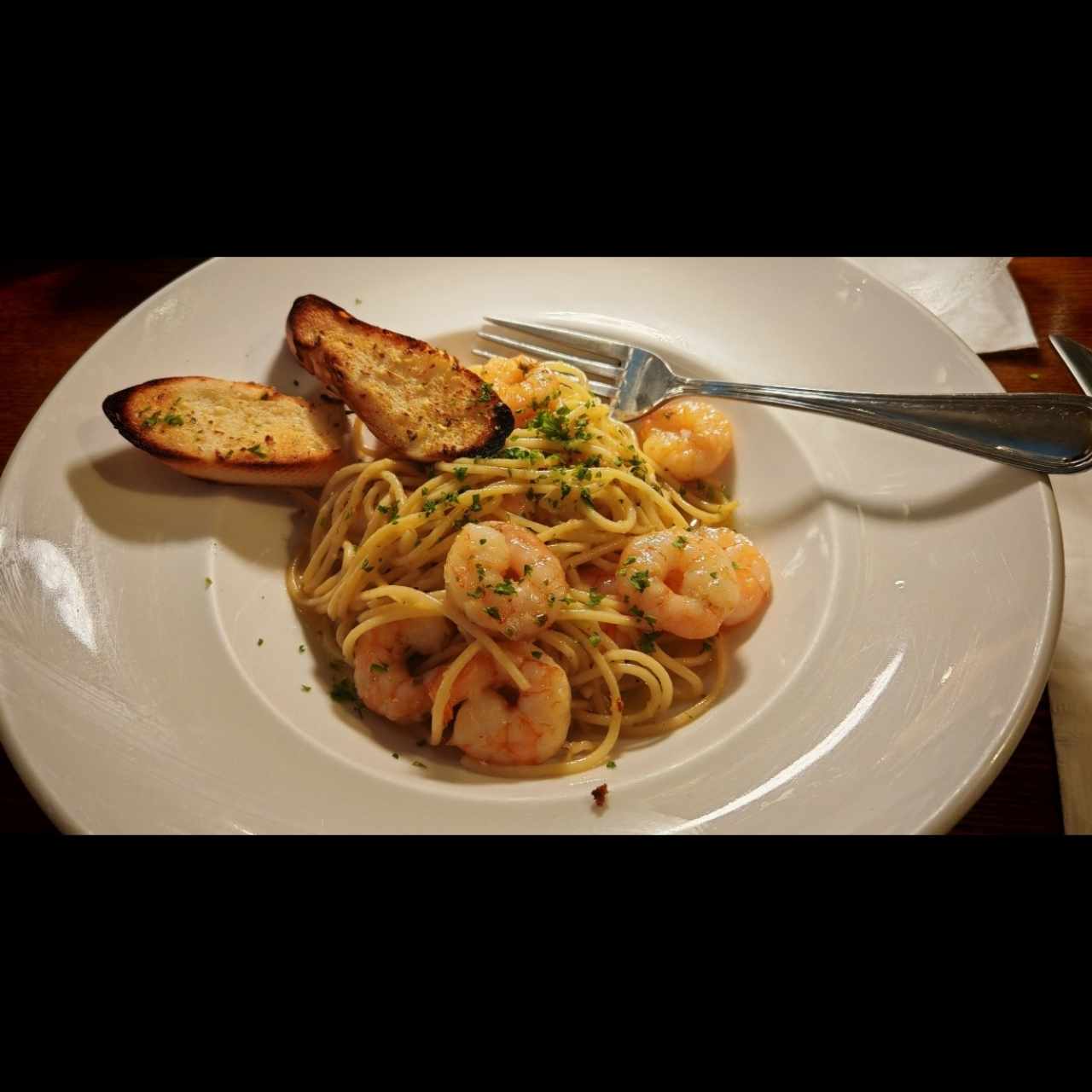 Pasta con camarones al óleo 