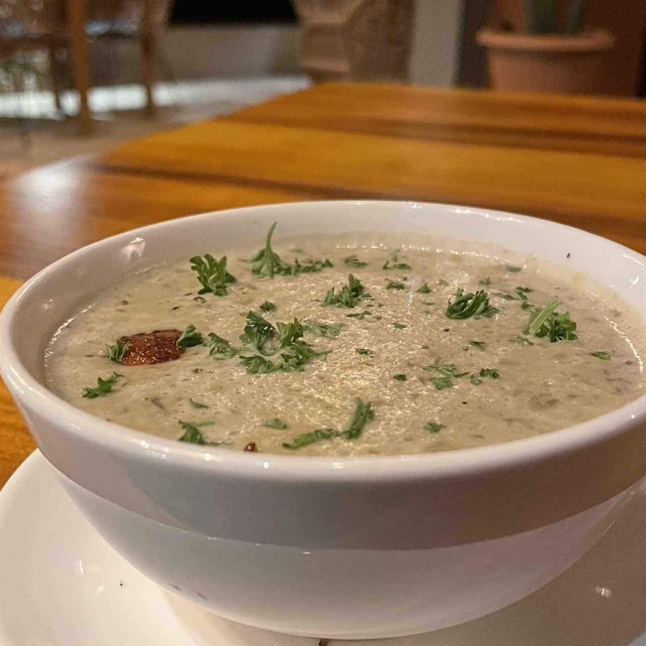 Crema de Lentejas con Chorizo y Langostinos