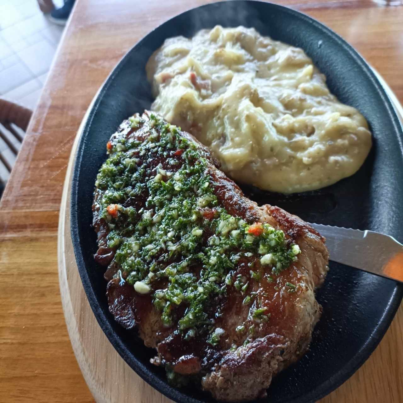 rib eye + puré con bacon