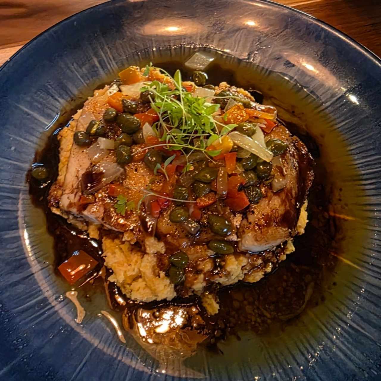 Filete de Corvina en Salsa de Vino Blanco