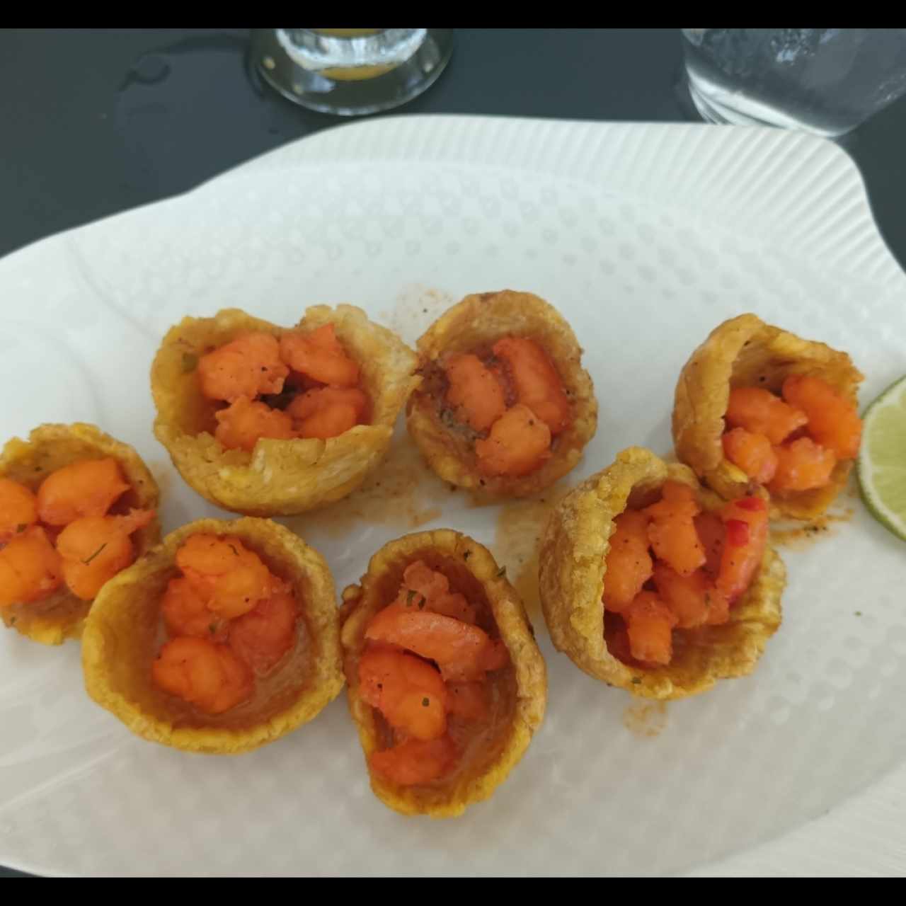 Canasta con camarones 