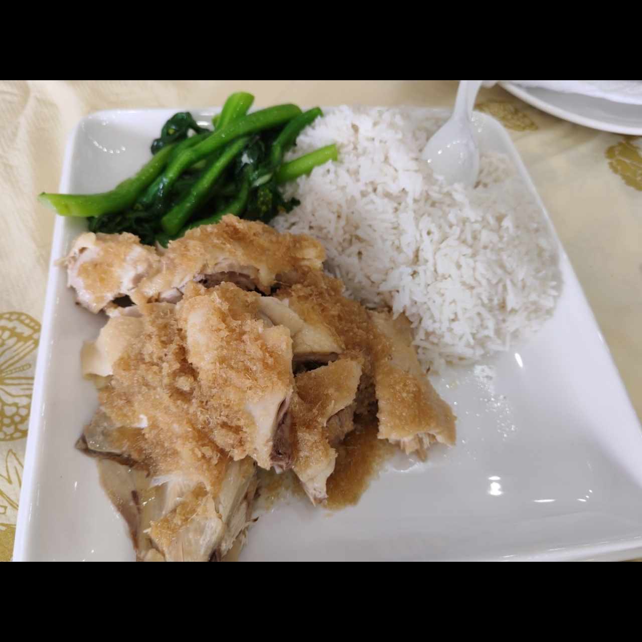 Combo de gallina patchicai en salsa de jengibre 