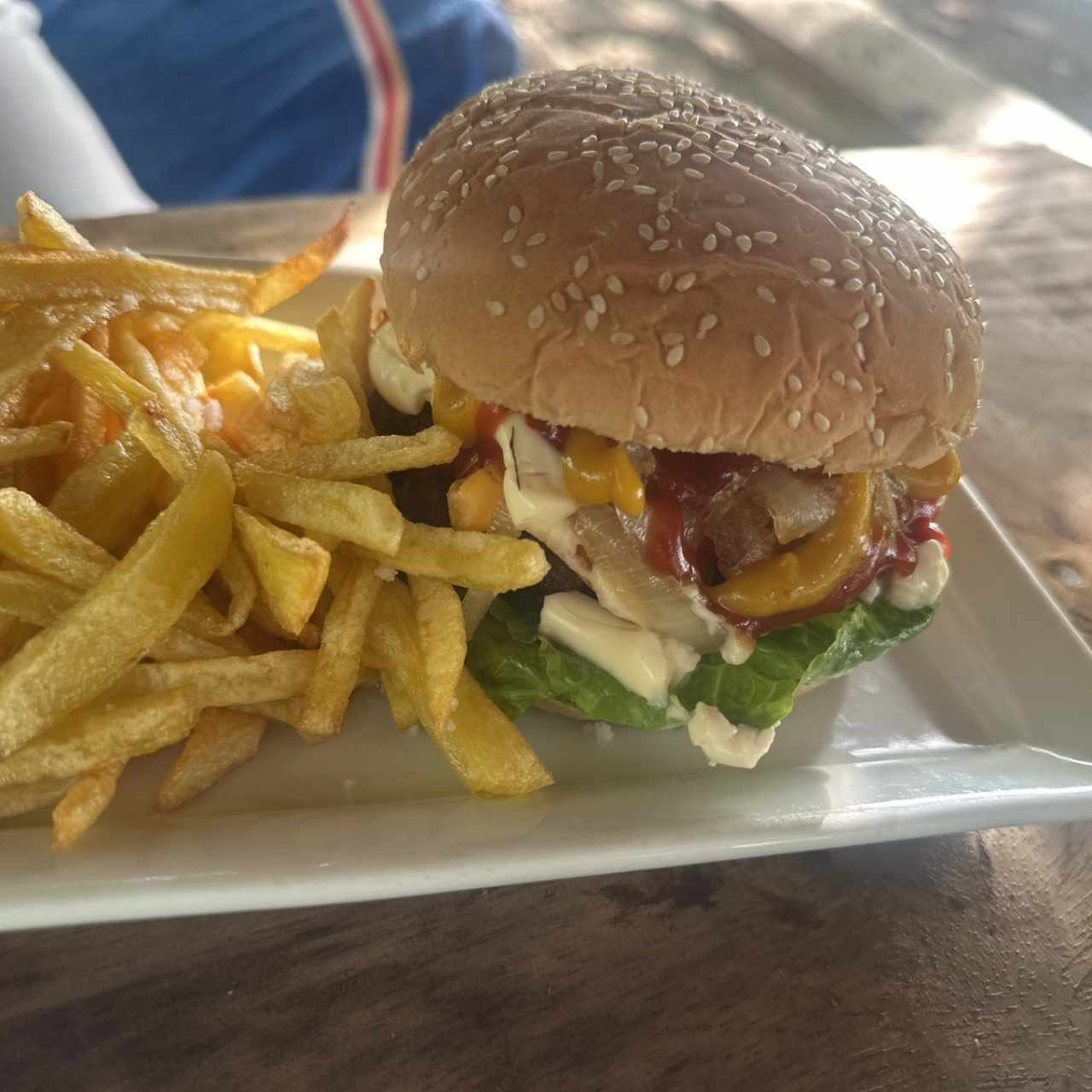 Hamburguesa con papas
