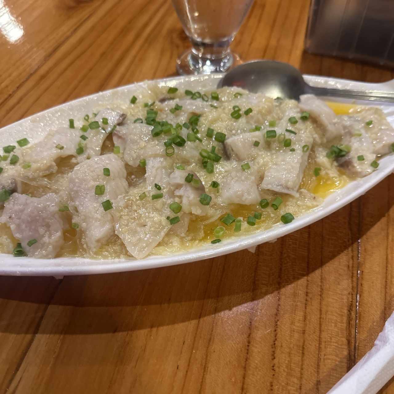 Corvina al ajillo al vapor 