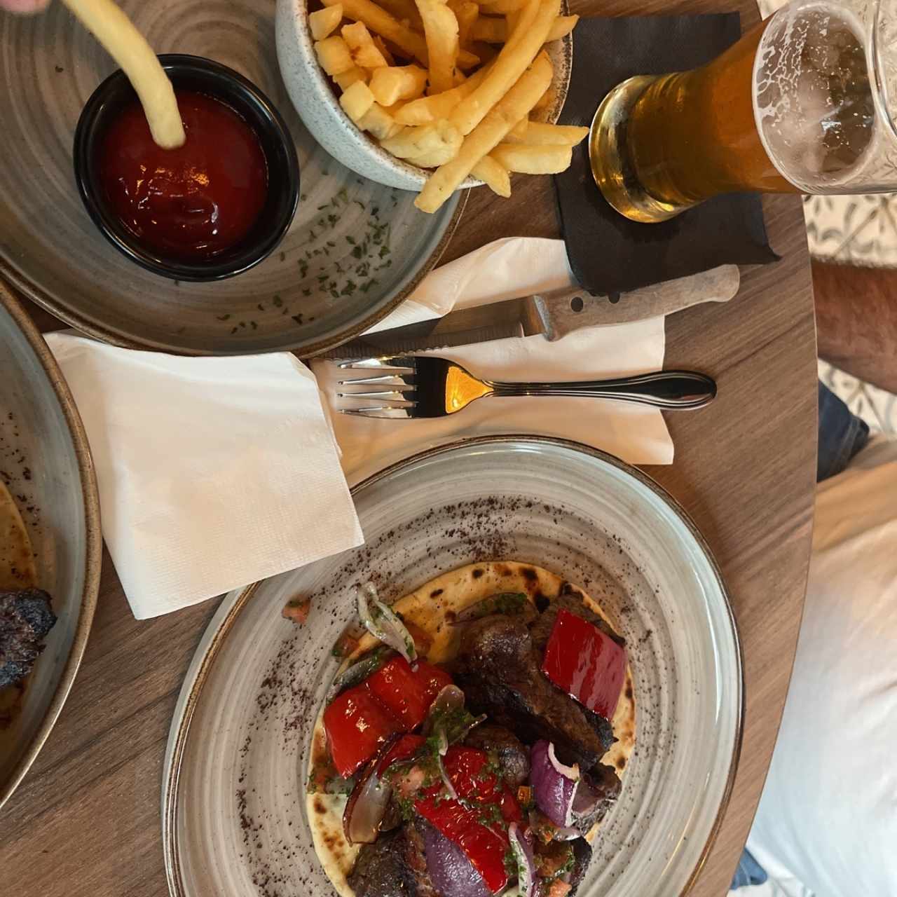PLATOS MEDITERRANEOS - SHISH KEVAC