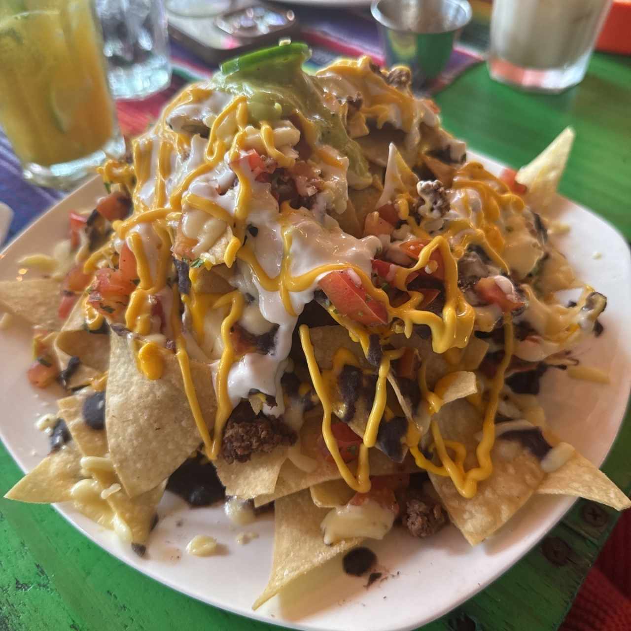 NACHOS DE CHILIS CON CARNE