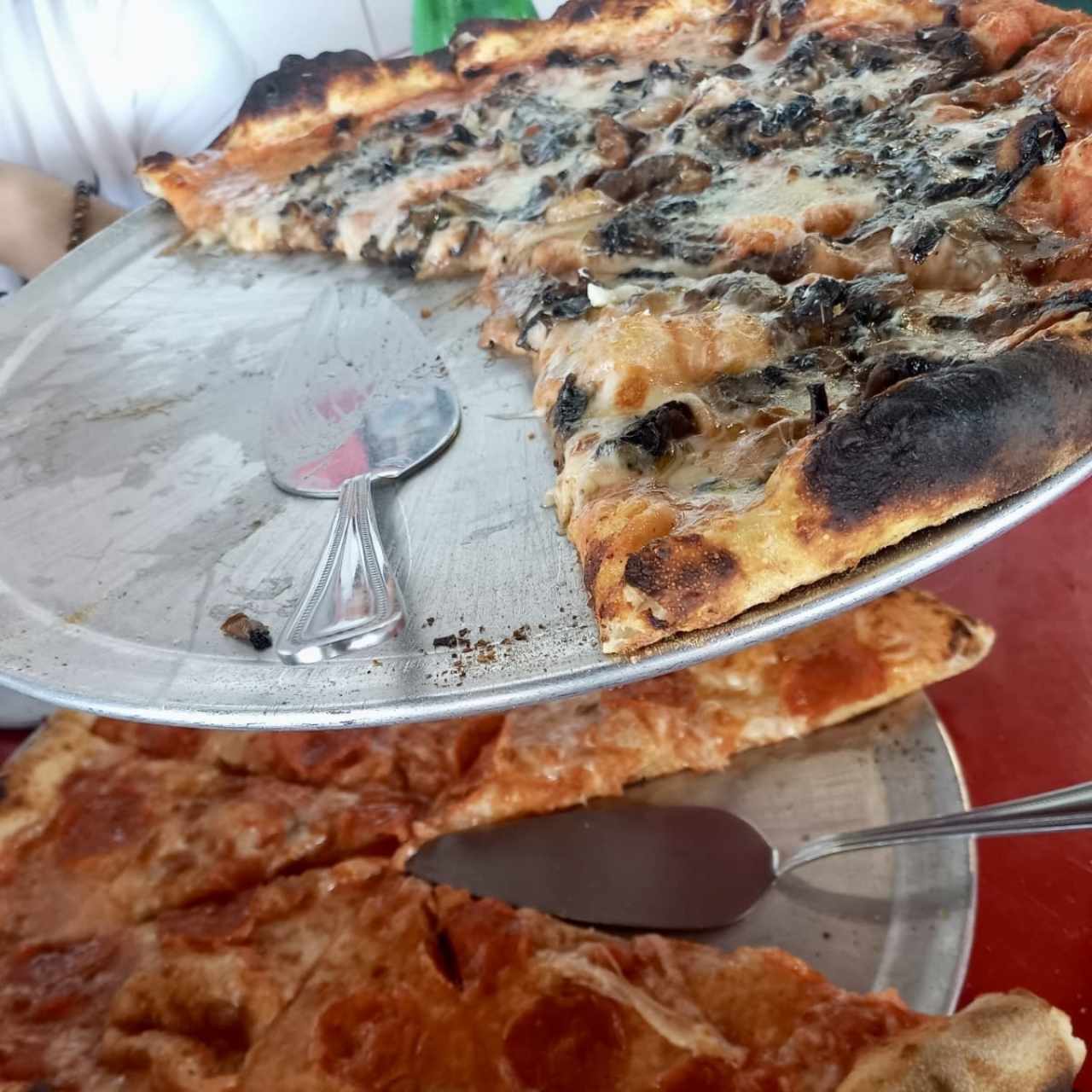 Hongos rostizados y trufa