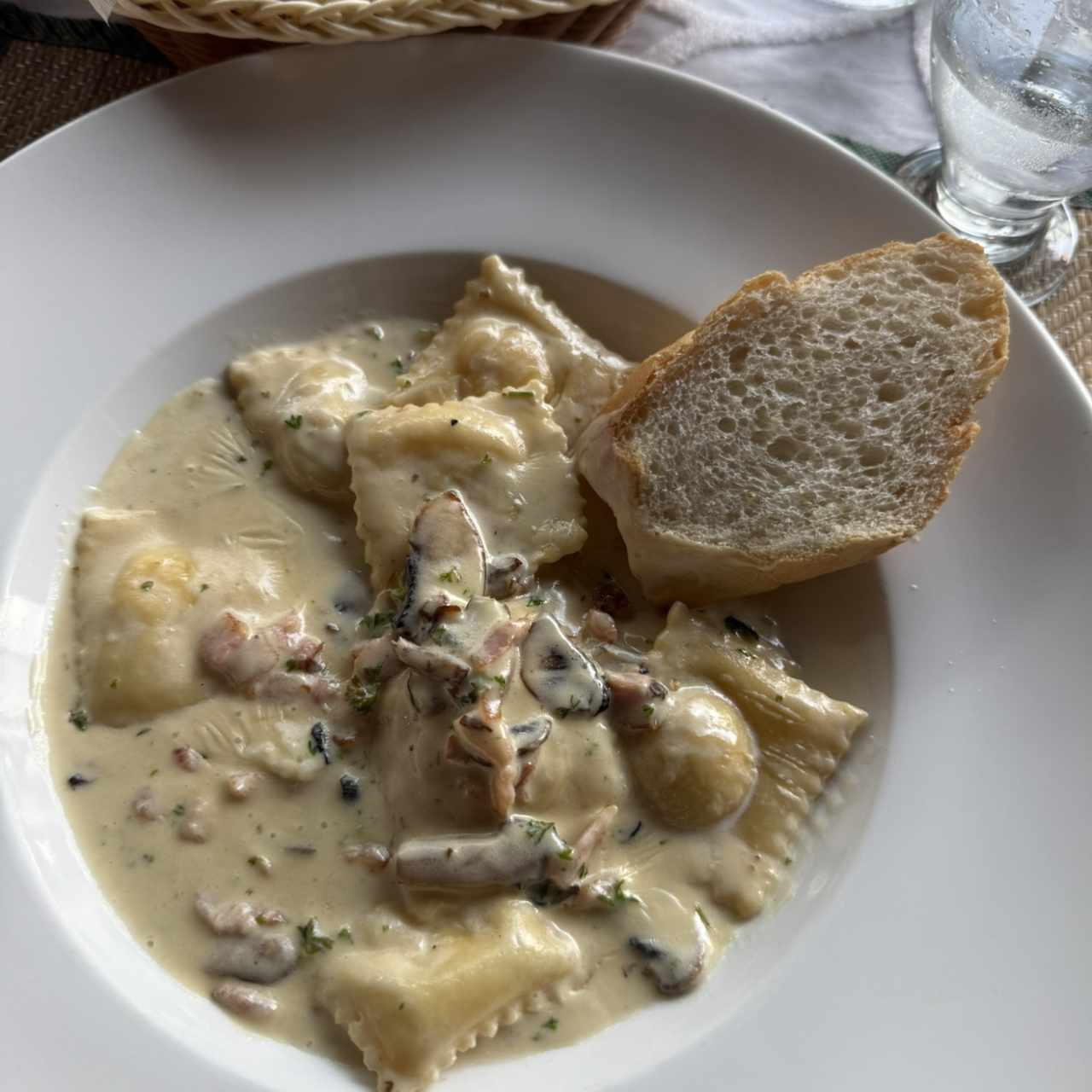Raviolis a la Vodka Yola