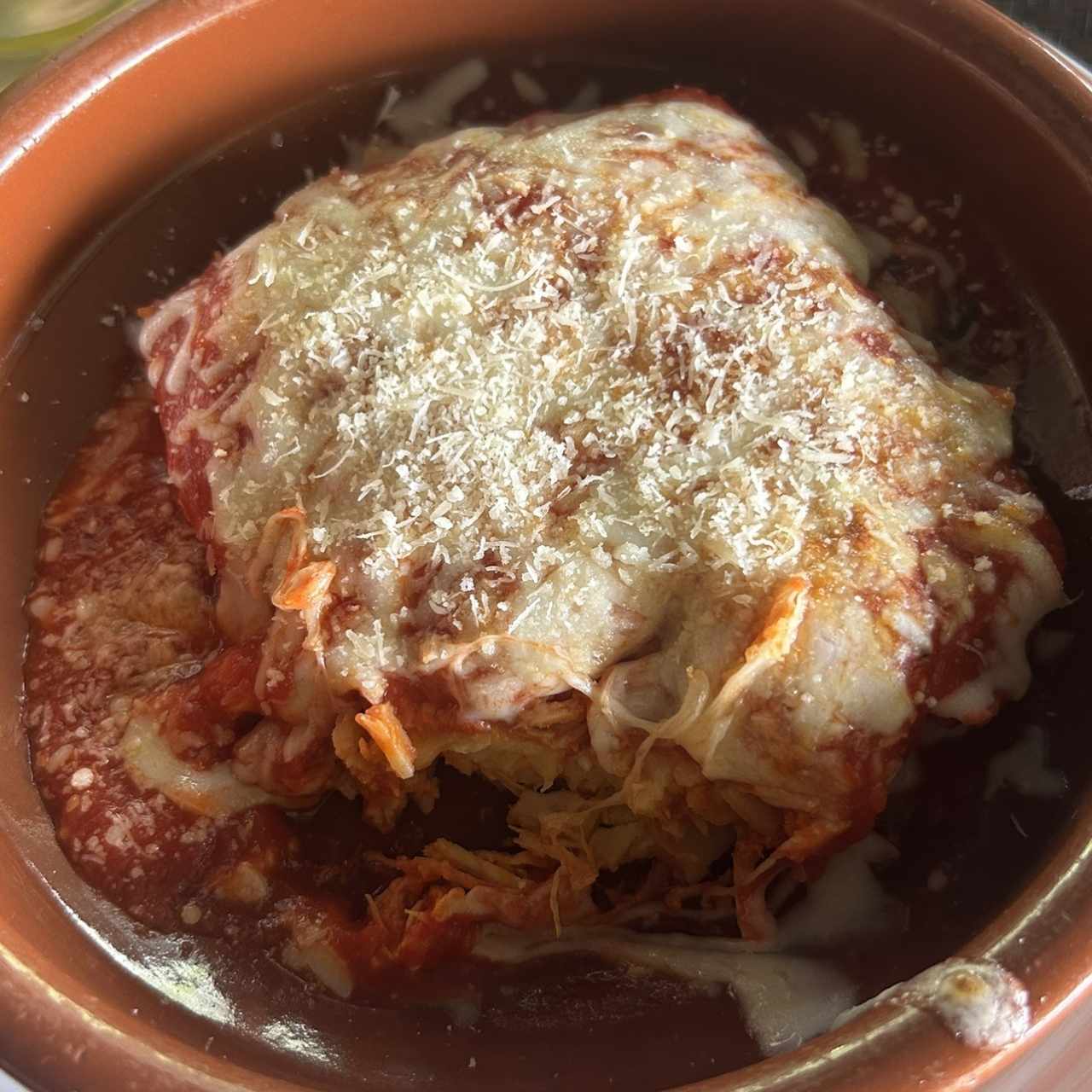 Lasaña de pollo en salsa pomodoro