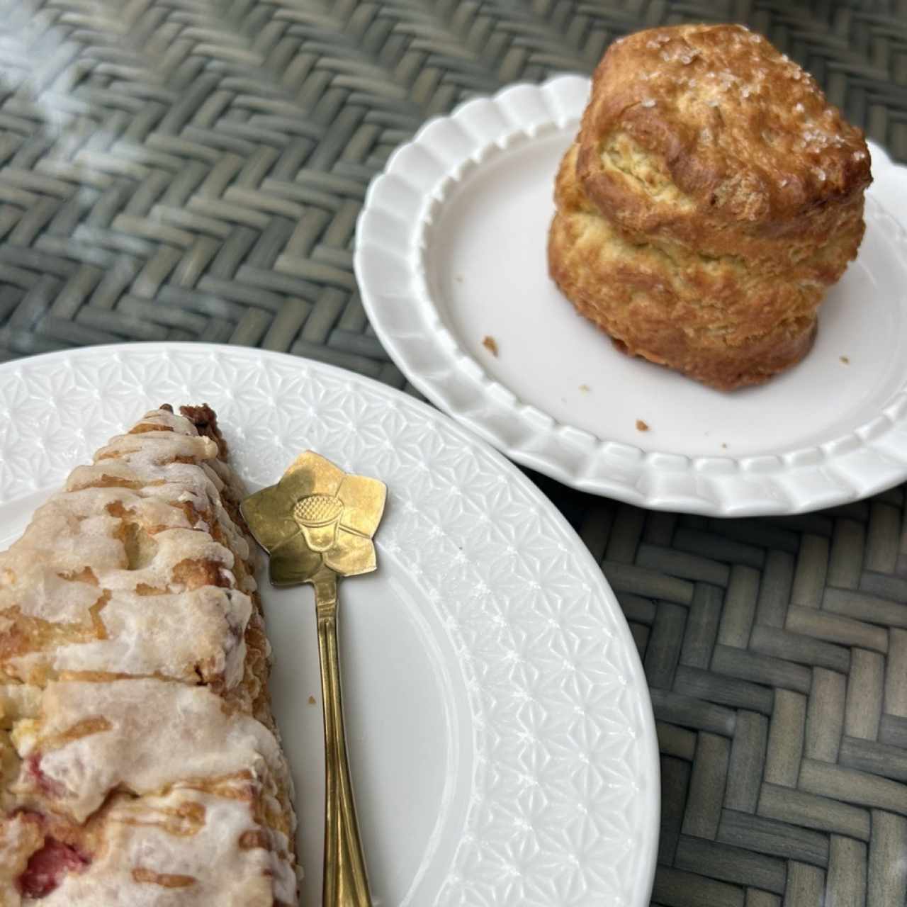 Scone de fresas delicioso y biscuit riquisimo
