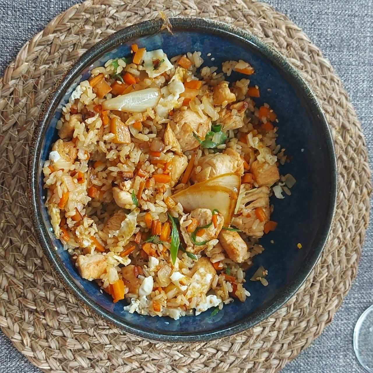 yakimeshi de pollo