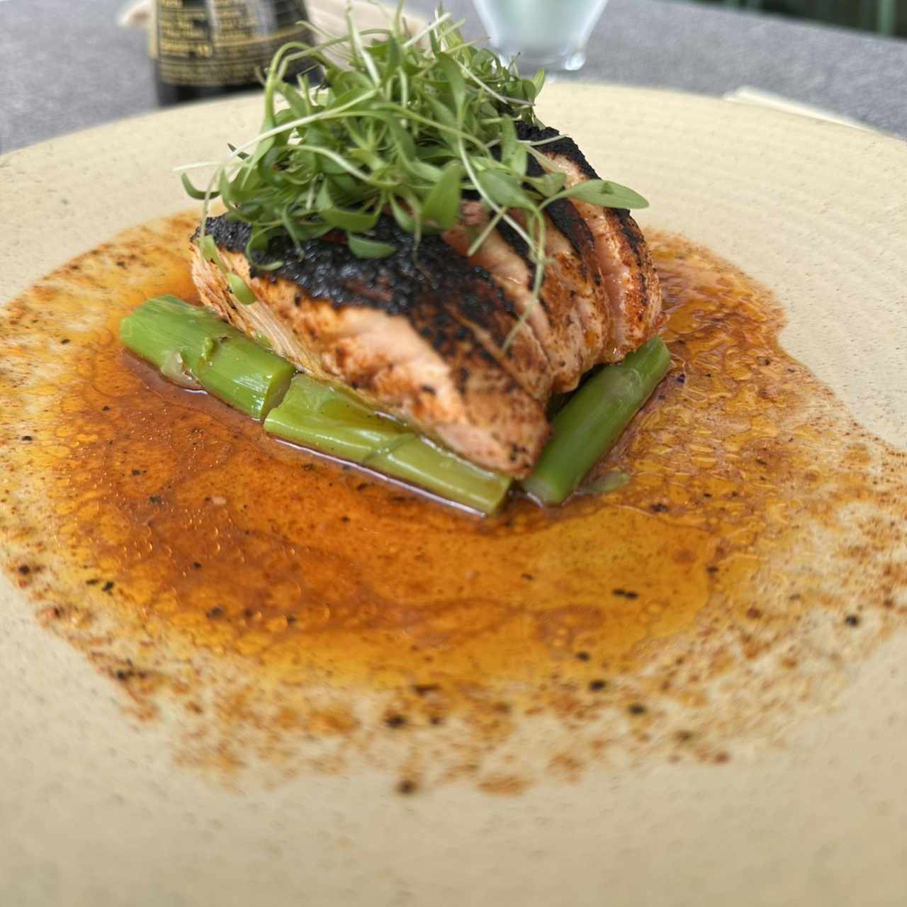 Salmon flameado 