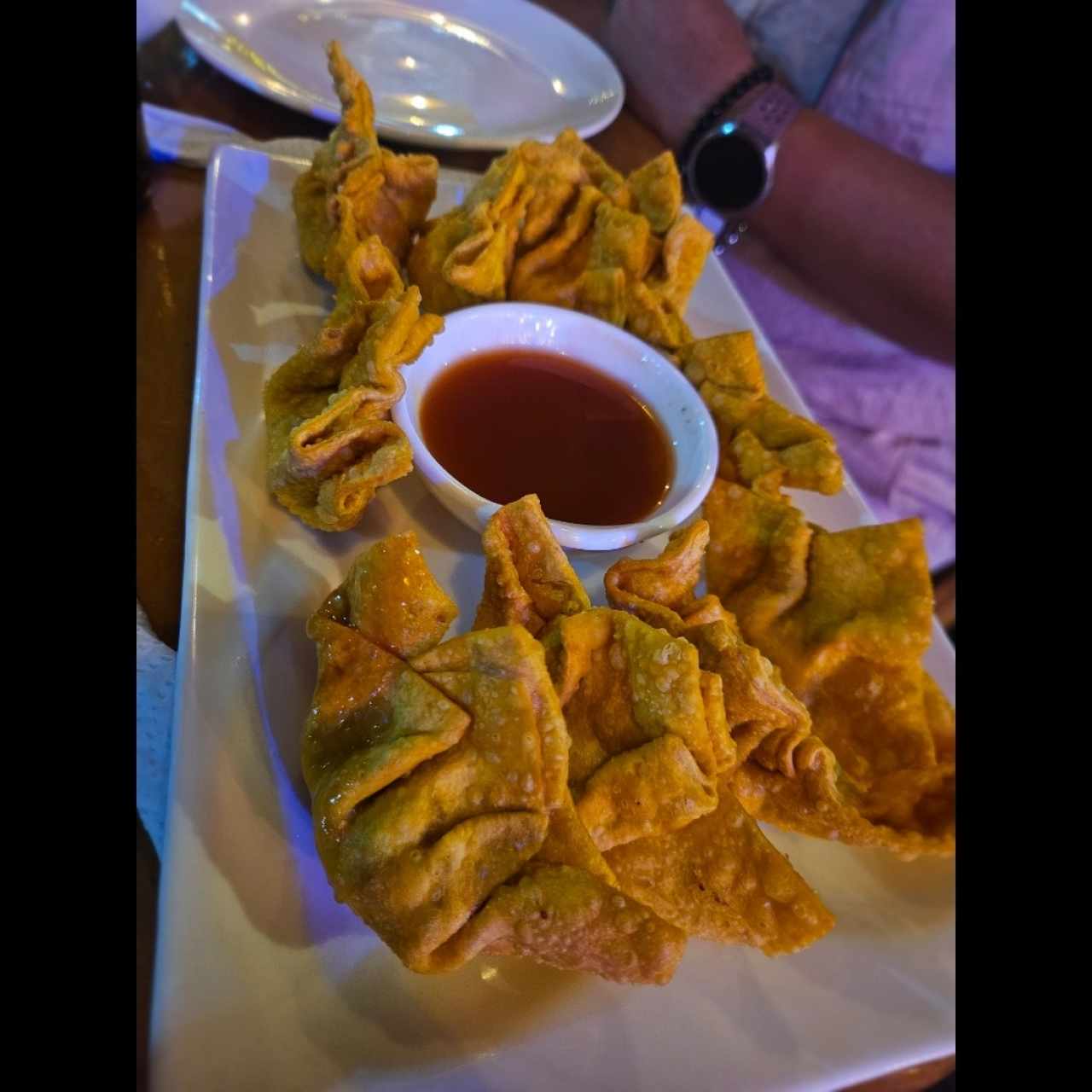 Wanton frito con camarones y vegetales