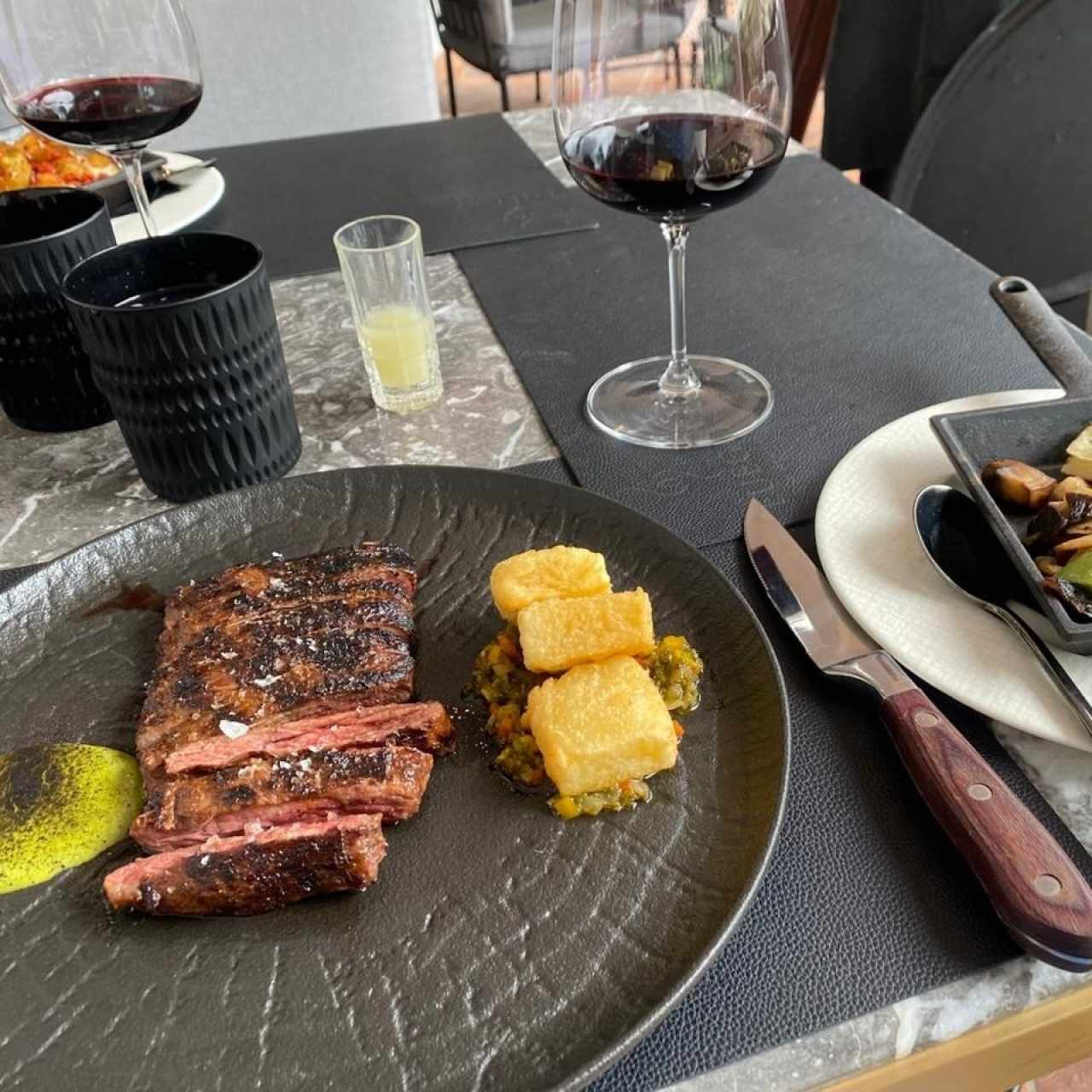 Entraña de res en palito