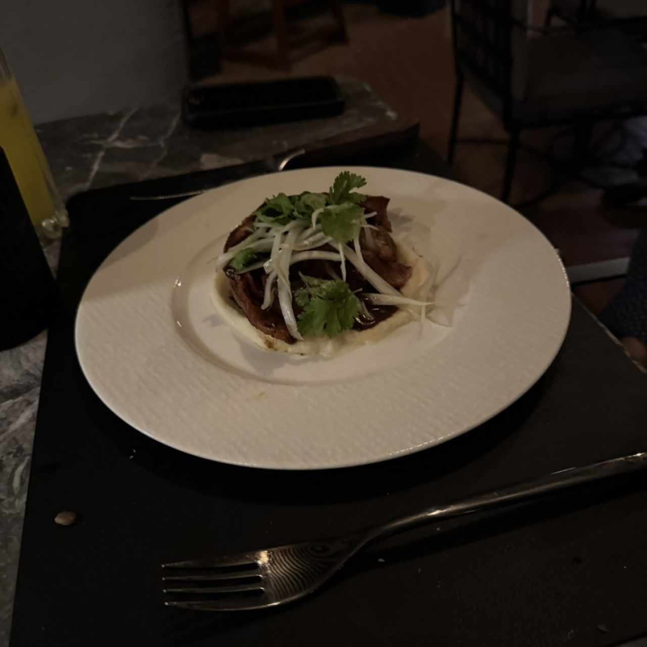 Lechon cocido al carbon 