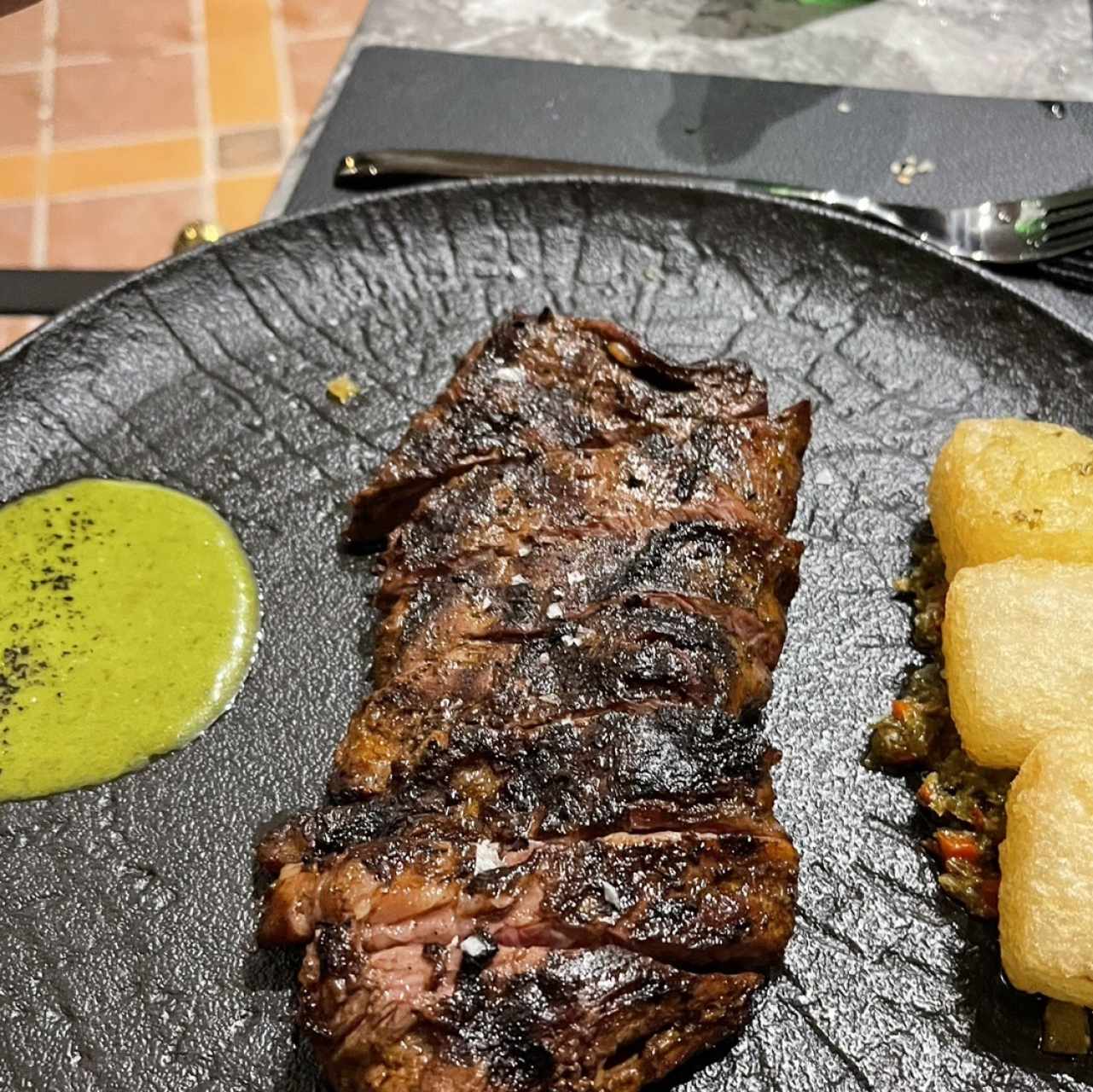 Entraña de res en palito