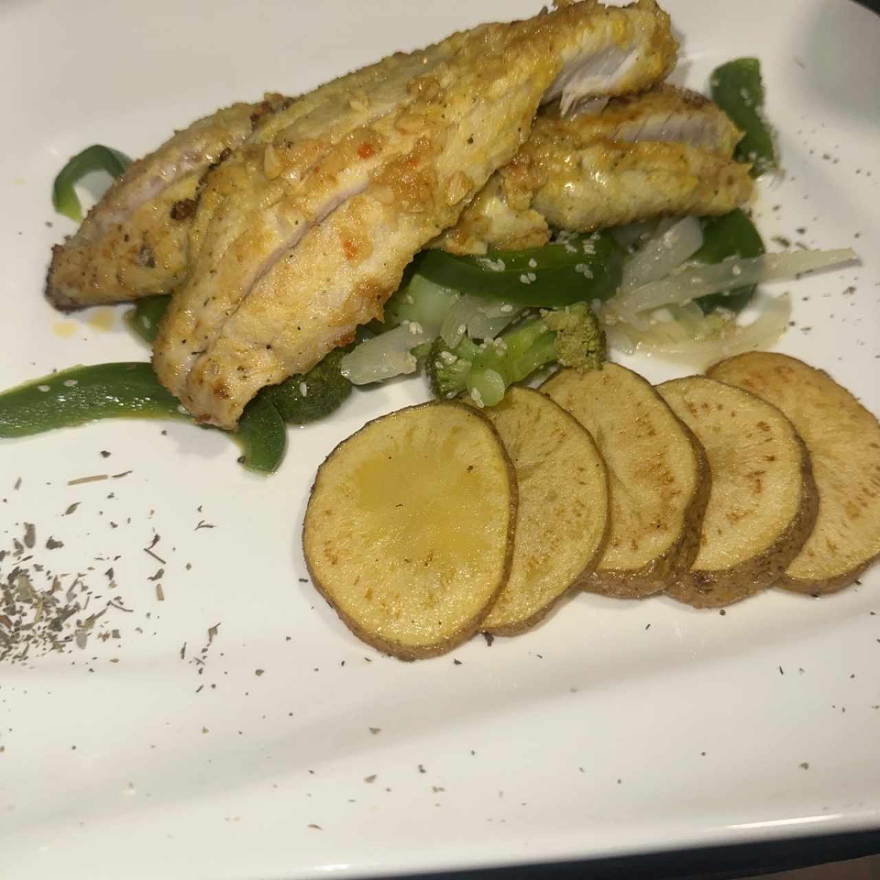 Filete de corvina al ajillo 