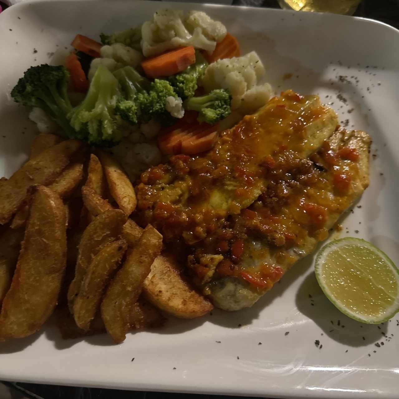 Filete de corvina al ajillo 