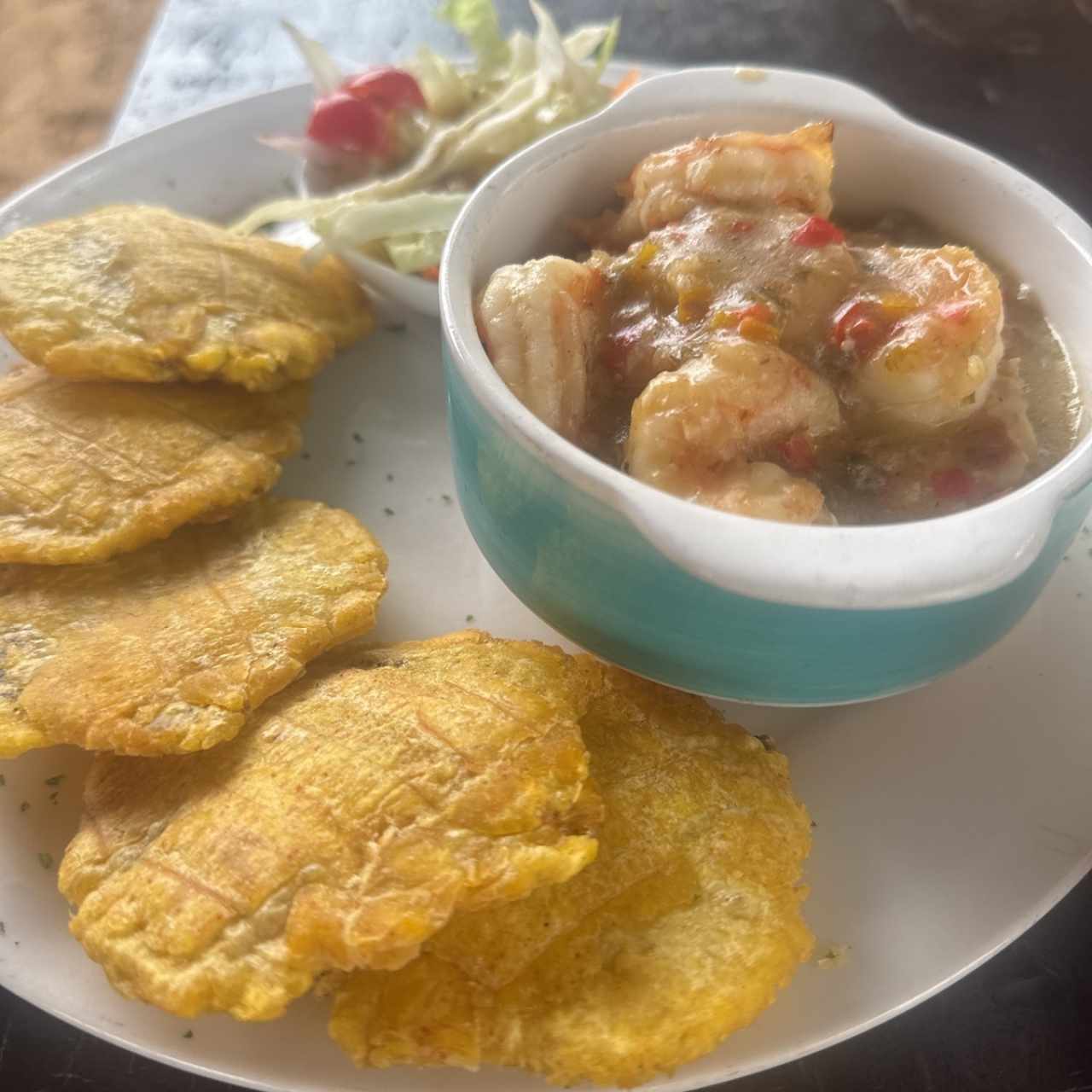 Camarones al ajillo con patacon