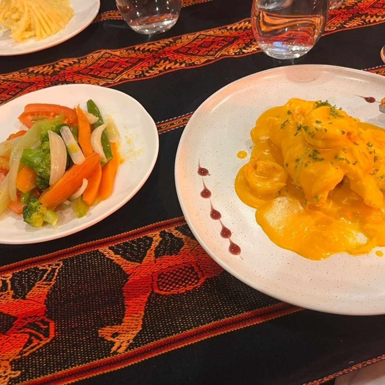 Corvina rellena de camarones