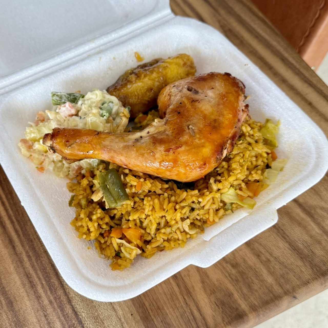 Comida completa de pollo al horno  para llevar 