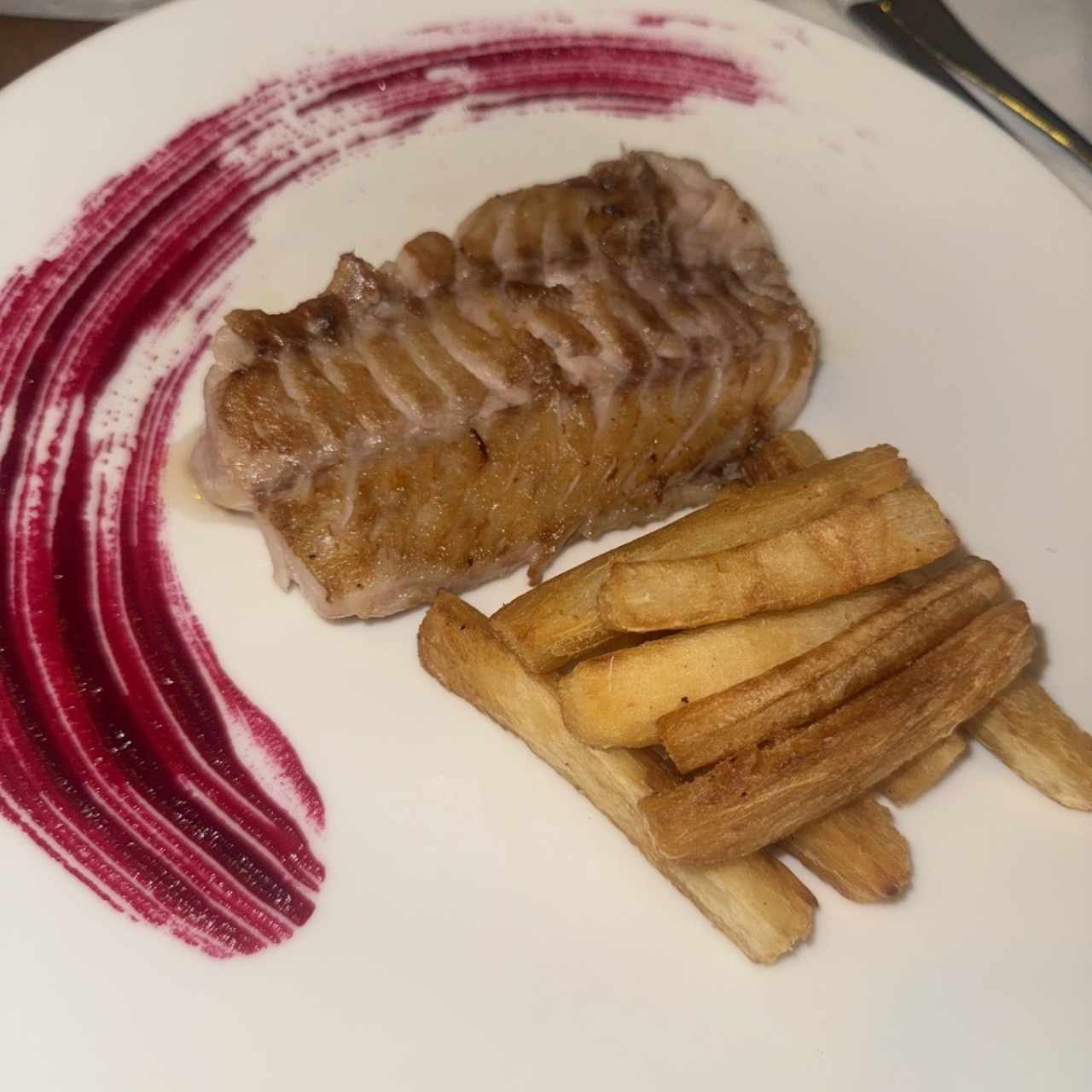 Corvina Almendrin con yuca
