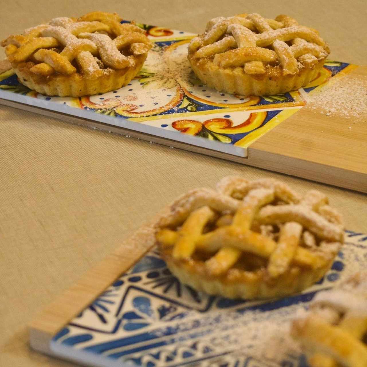 Mini Apple Cinnamon Pie