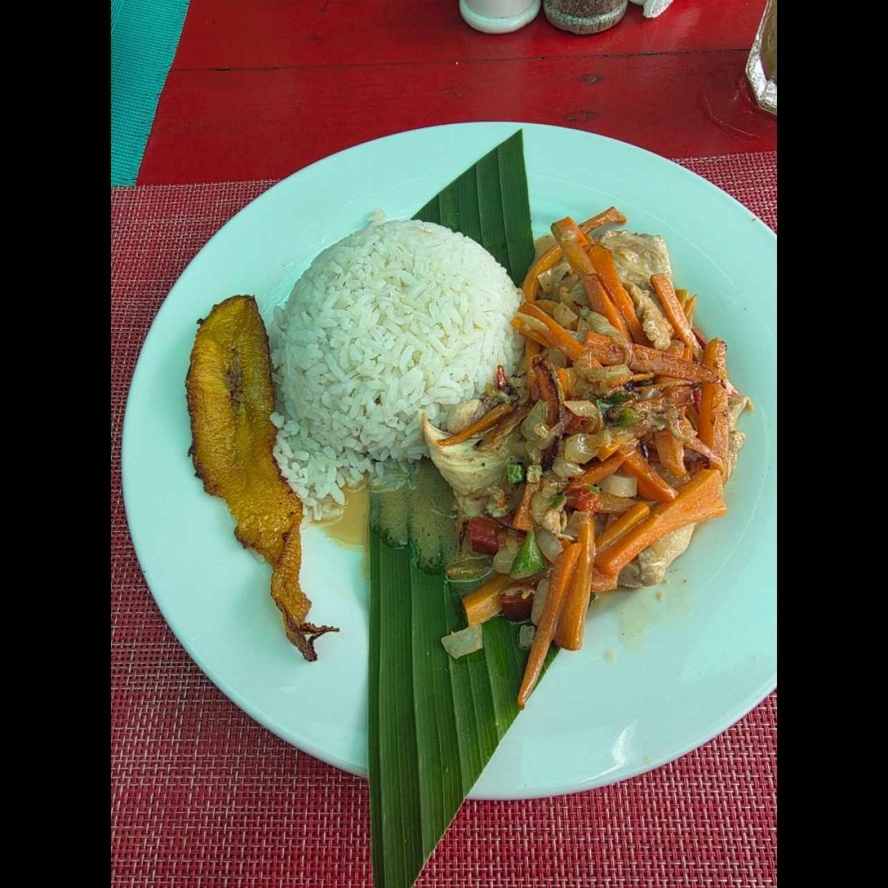 filete de pechuga con arroz