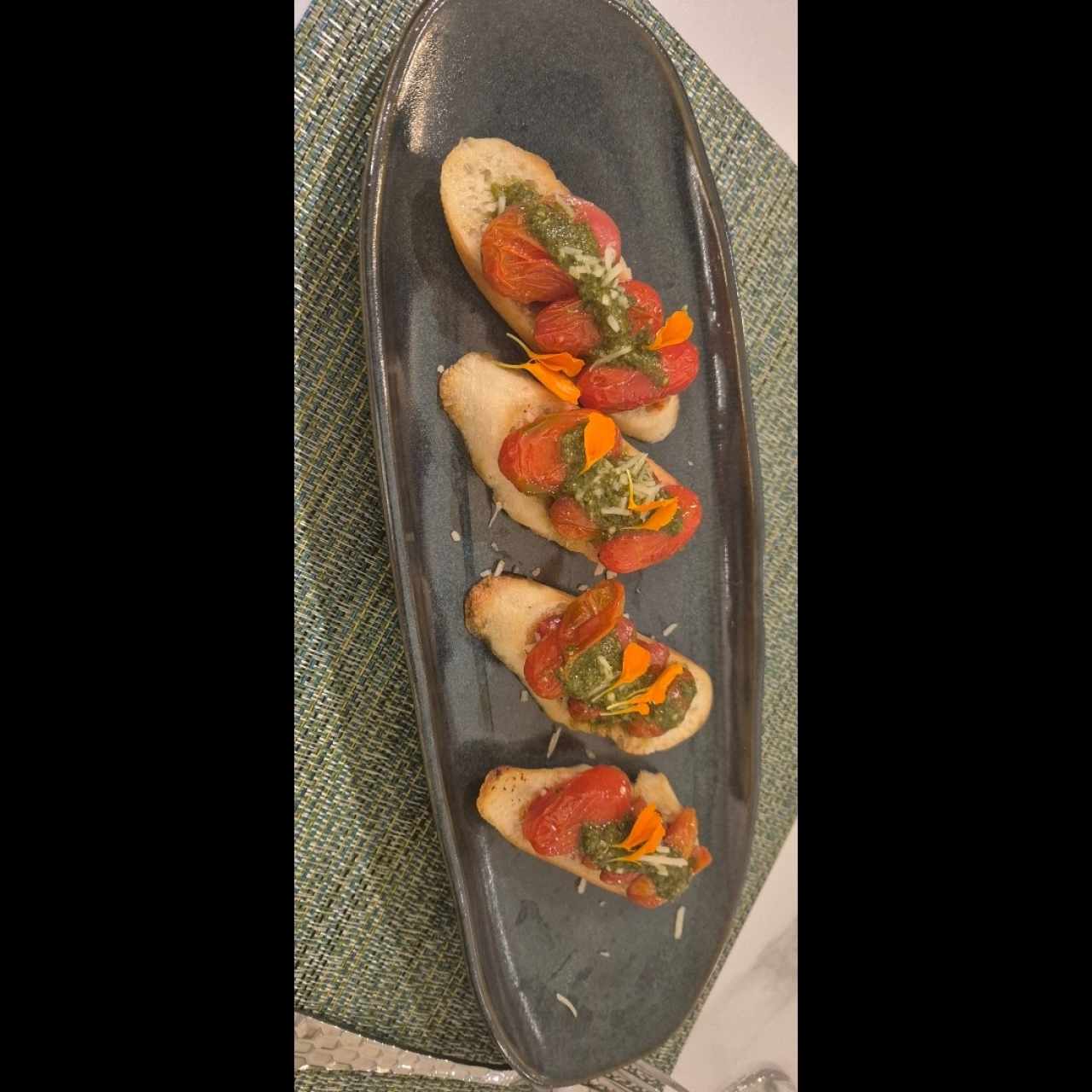pan con tomate cheery