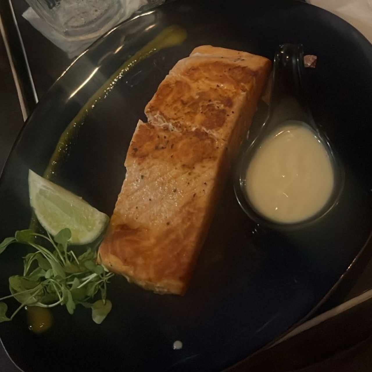 Salmon a la plancha con salsa holandesa