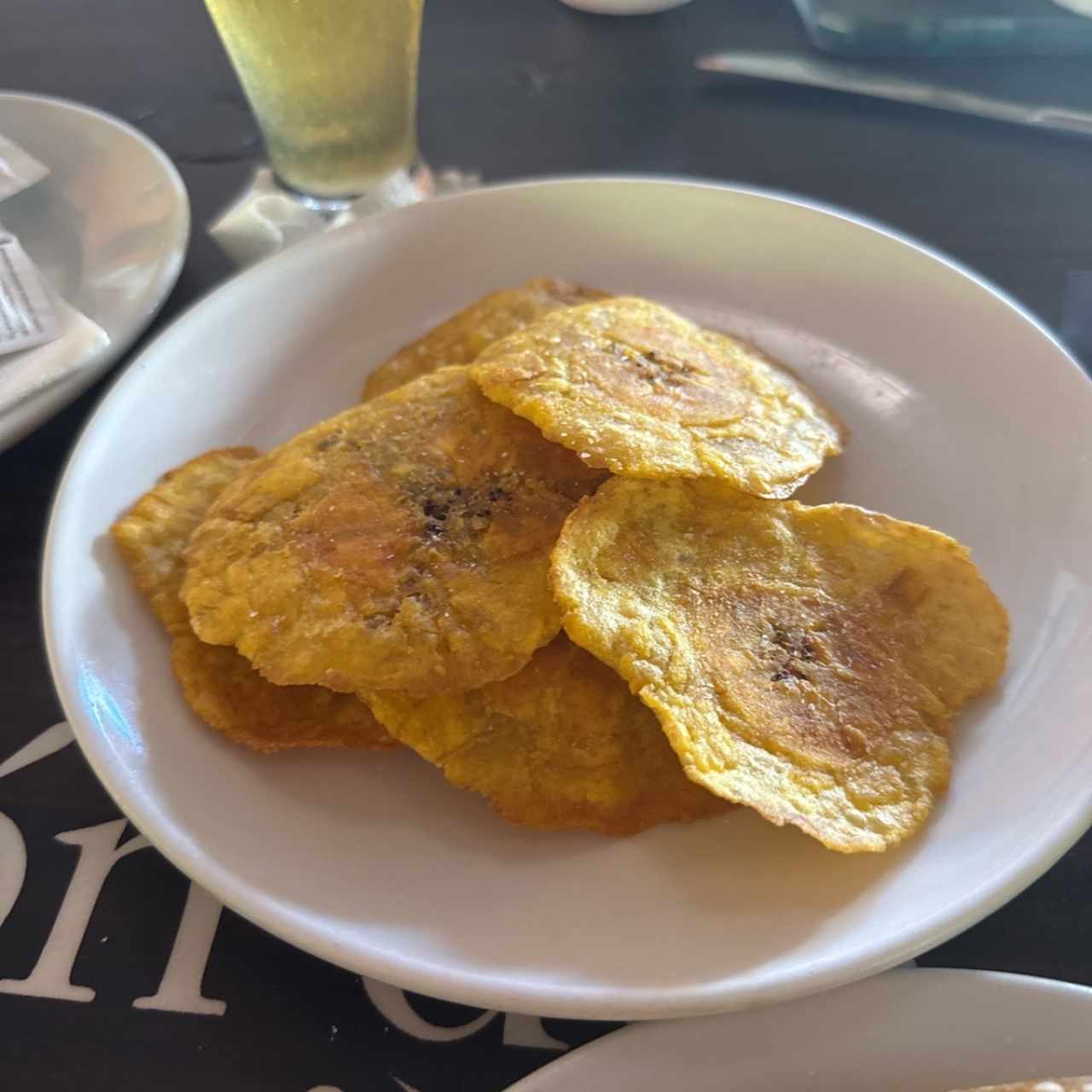 ENTRADAS-APPETIZERS - Patacones rellenos.
